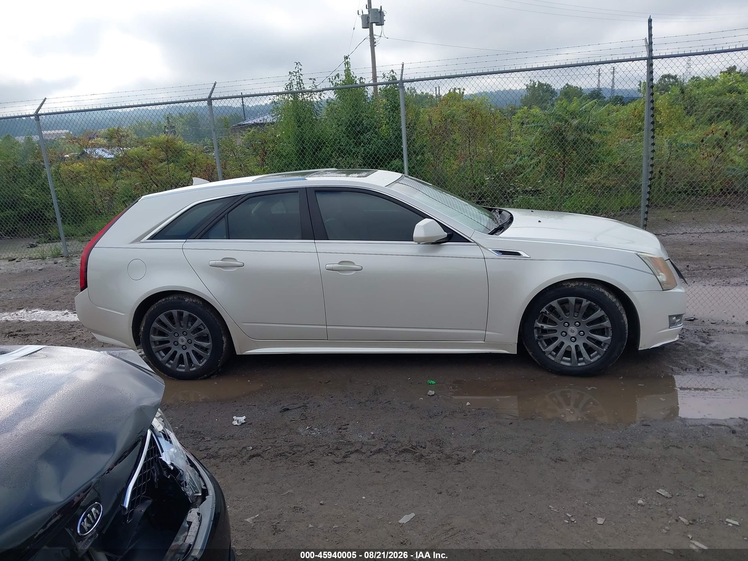 2013 Cadillac Cts Performance White vin: 1G6DM8E3XD0111915