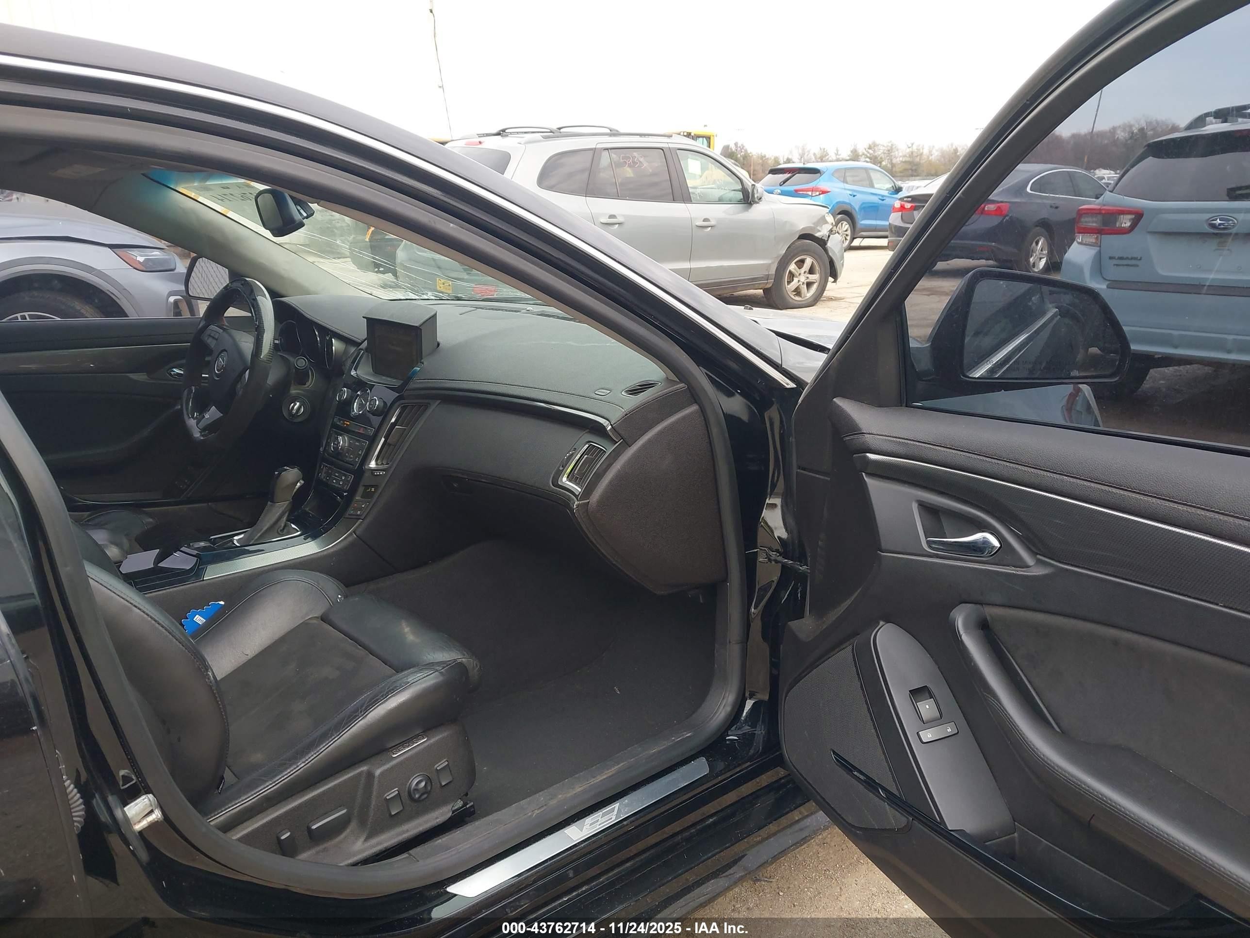 2009 Cadillac Cts-v   Black vin: 1G6DN57P690155204