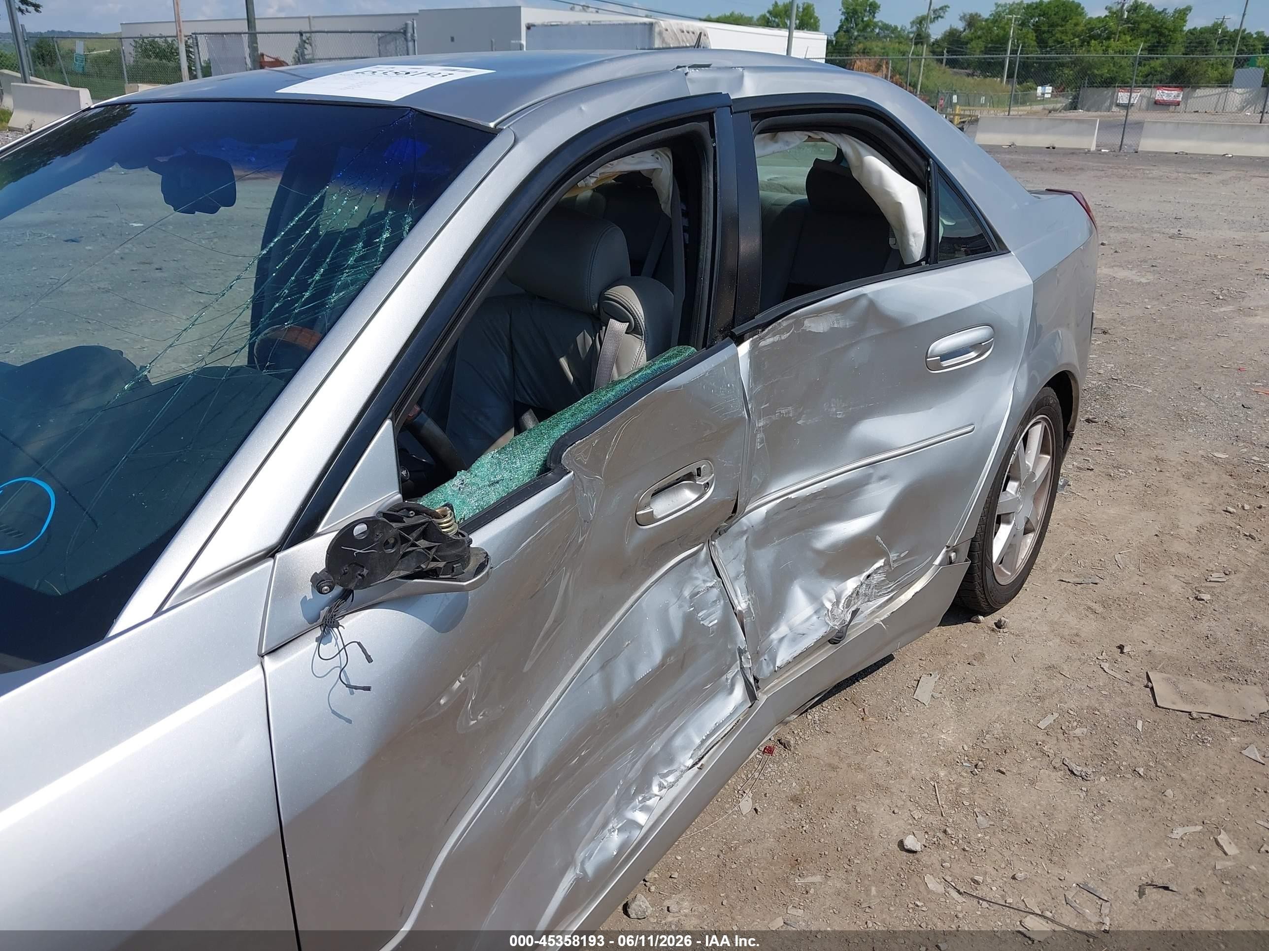 2005 Cadillac Cts Standard Silver vin: 1G6DP567050105419