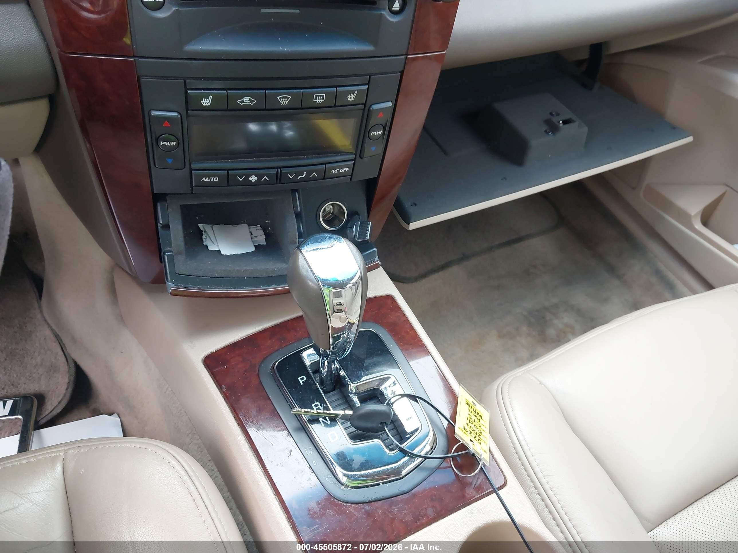 2007 Cadillac Cts Base W/1sb Кремовый vin: 1G6DP577370144703
