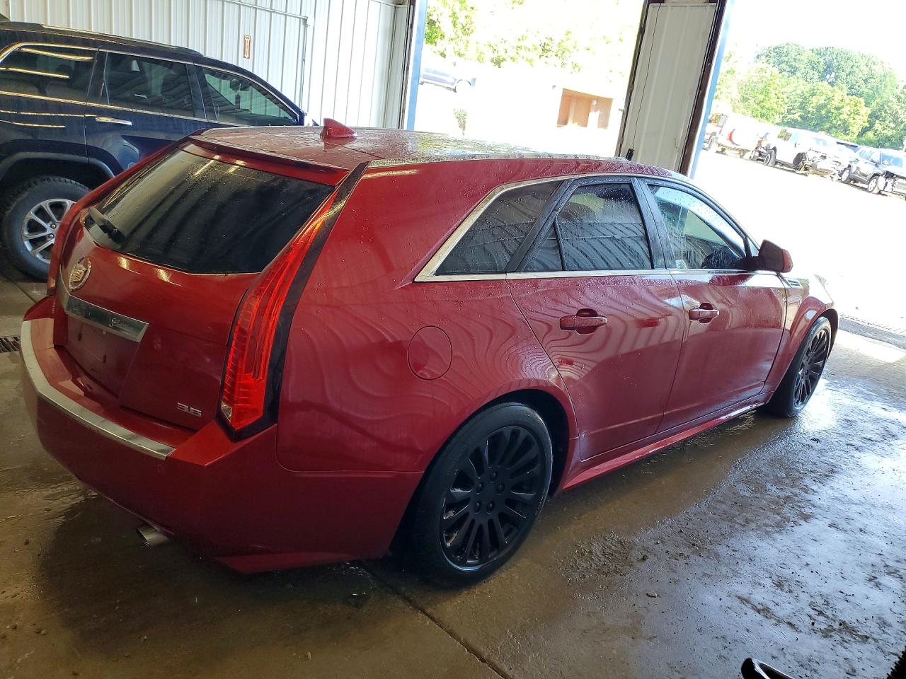 2010 Cadillac Cts Premium Collection Red vin: 1G6DS8EV9A0111679