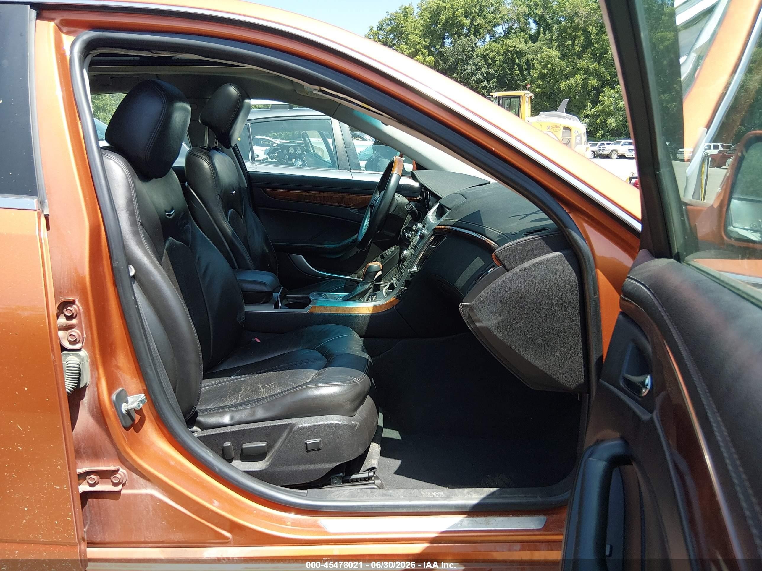 2008 Cadillac Cts Awd W/1sb Orange vin: 1G6DT57V080186175