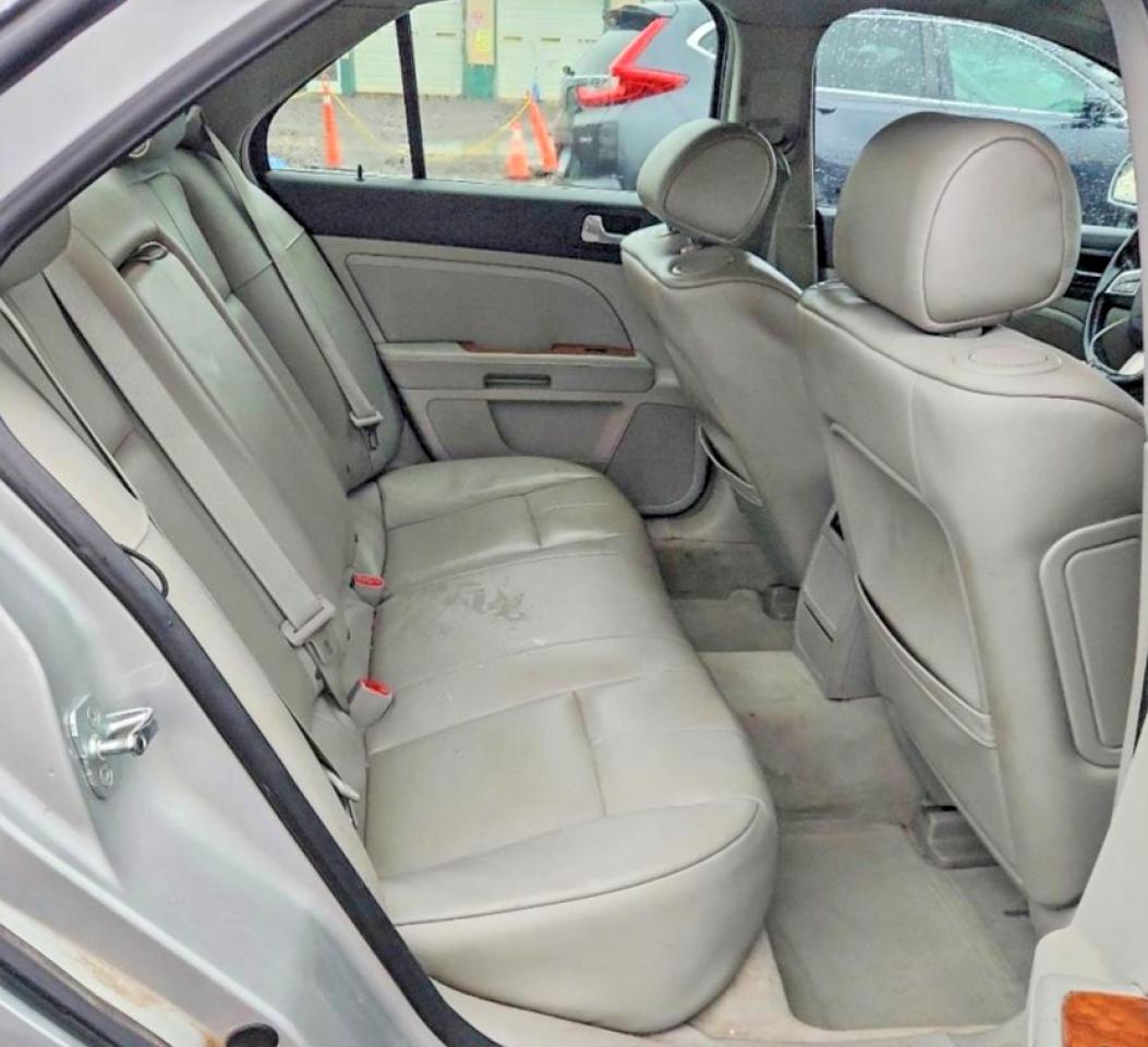 2010 Cadillac Sts Серебряный vin: 1G6DU6EA9A0149232