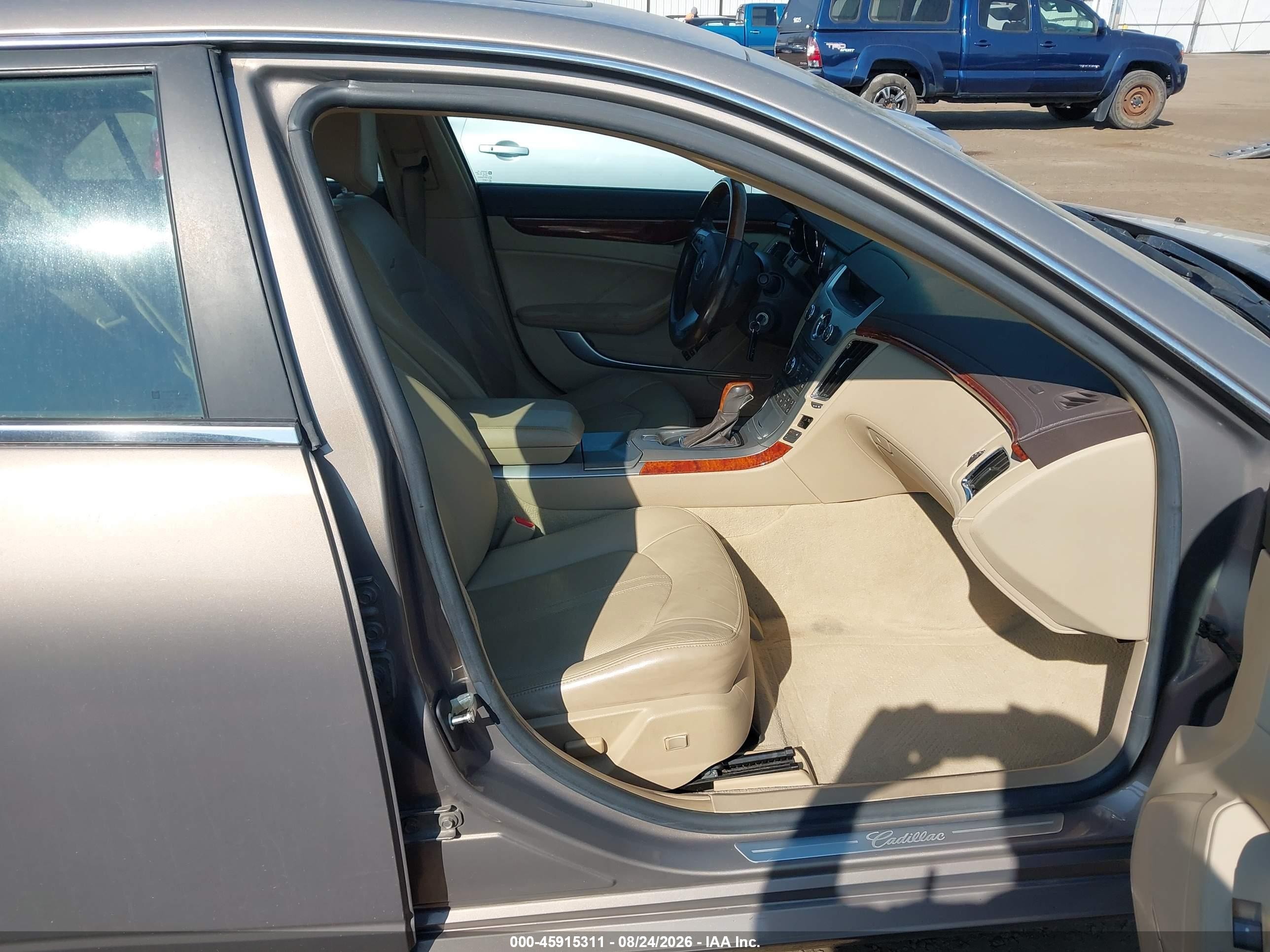 2008 Cadillac Cts Rwd W/1sb Gold vin: 1G6DV57V680140103
