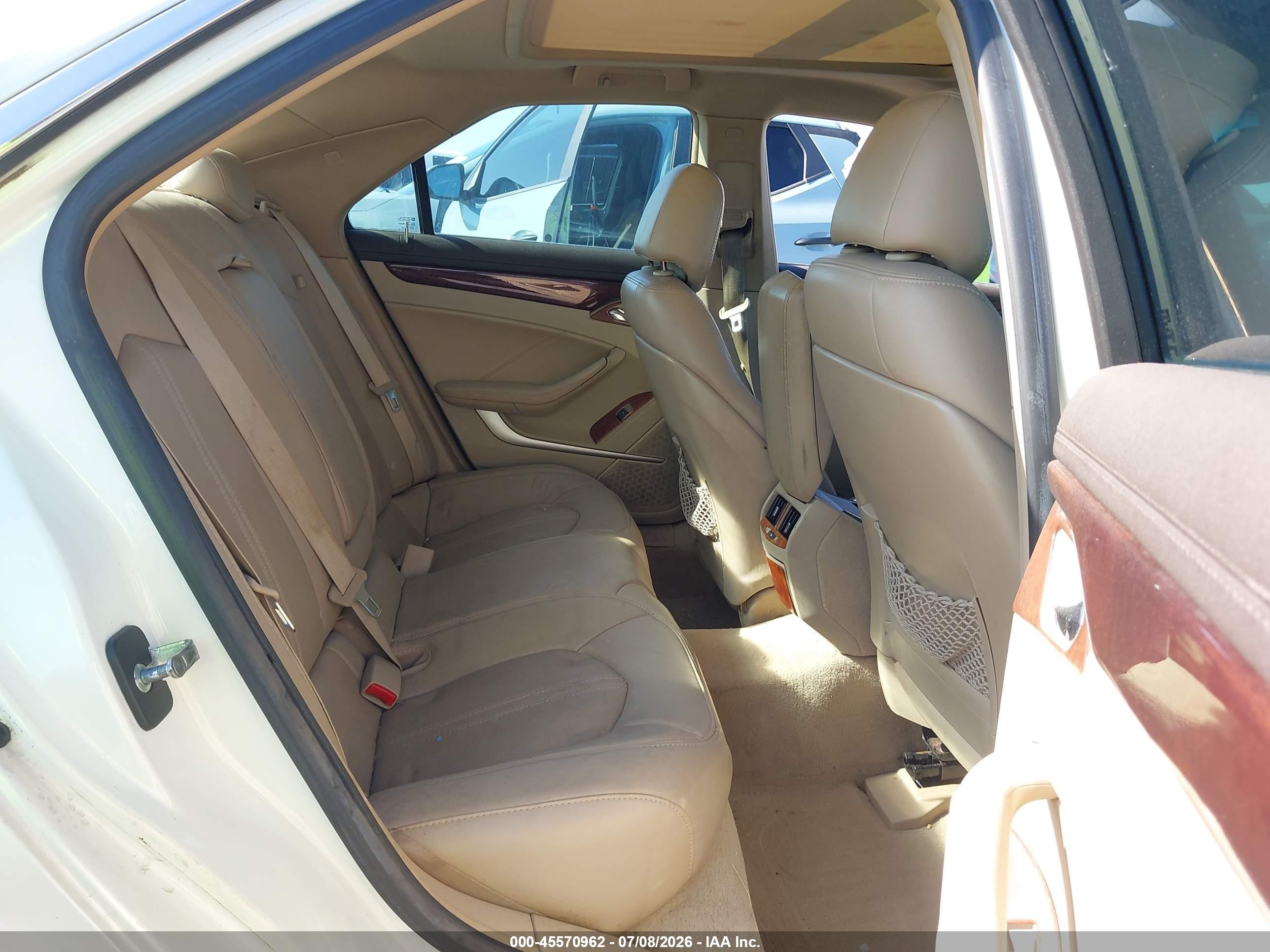 2008 Cadillac Cts Rwd W/1sb White vin: 1G6DV57V980201685
