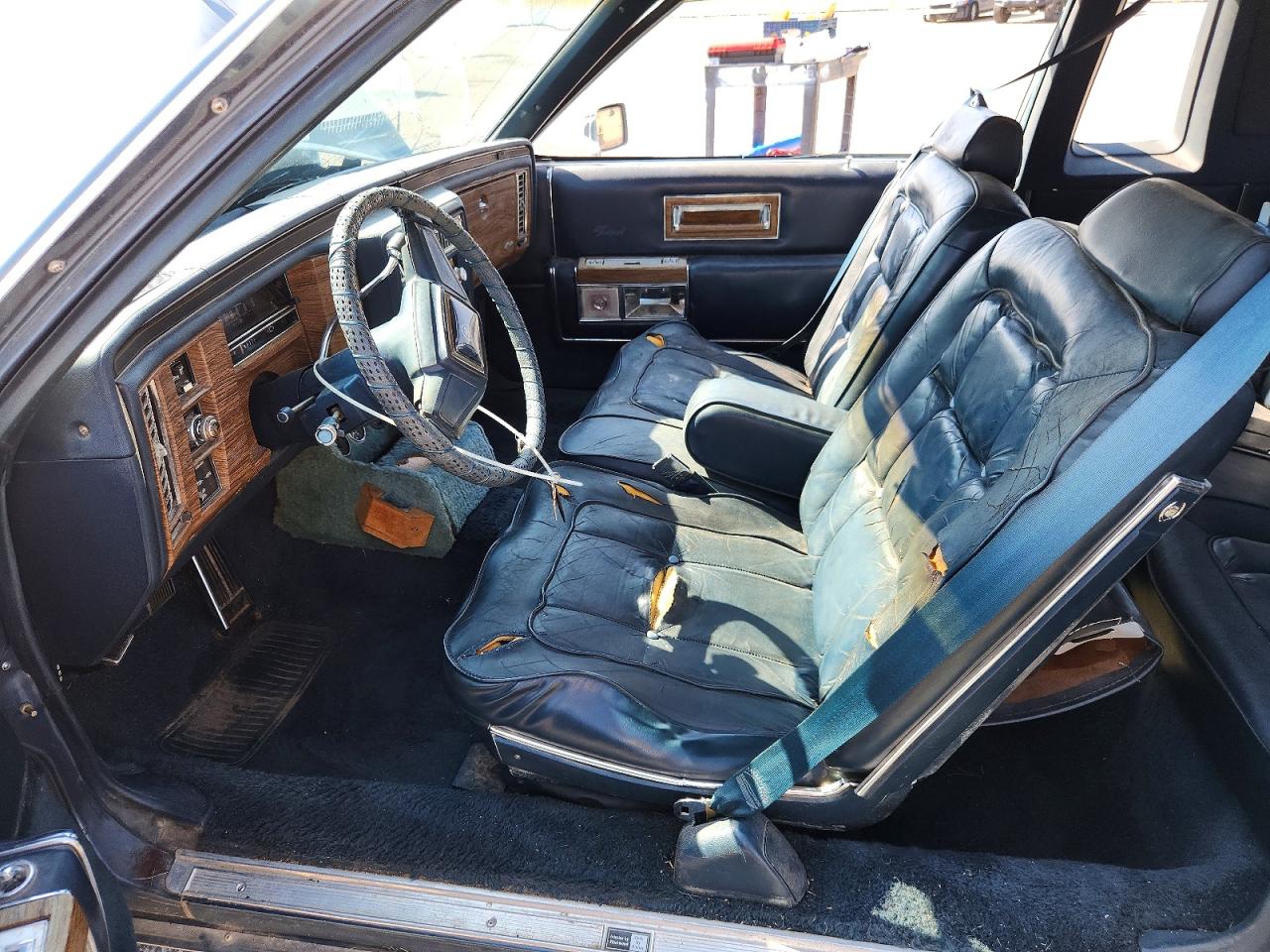 1985 Cadillac Fleetwood Brougham Teal vin: 1G6DW4789F9735909