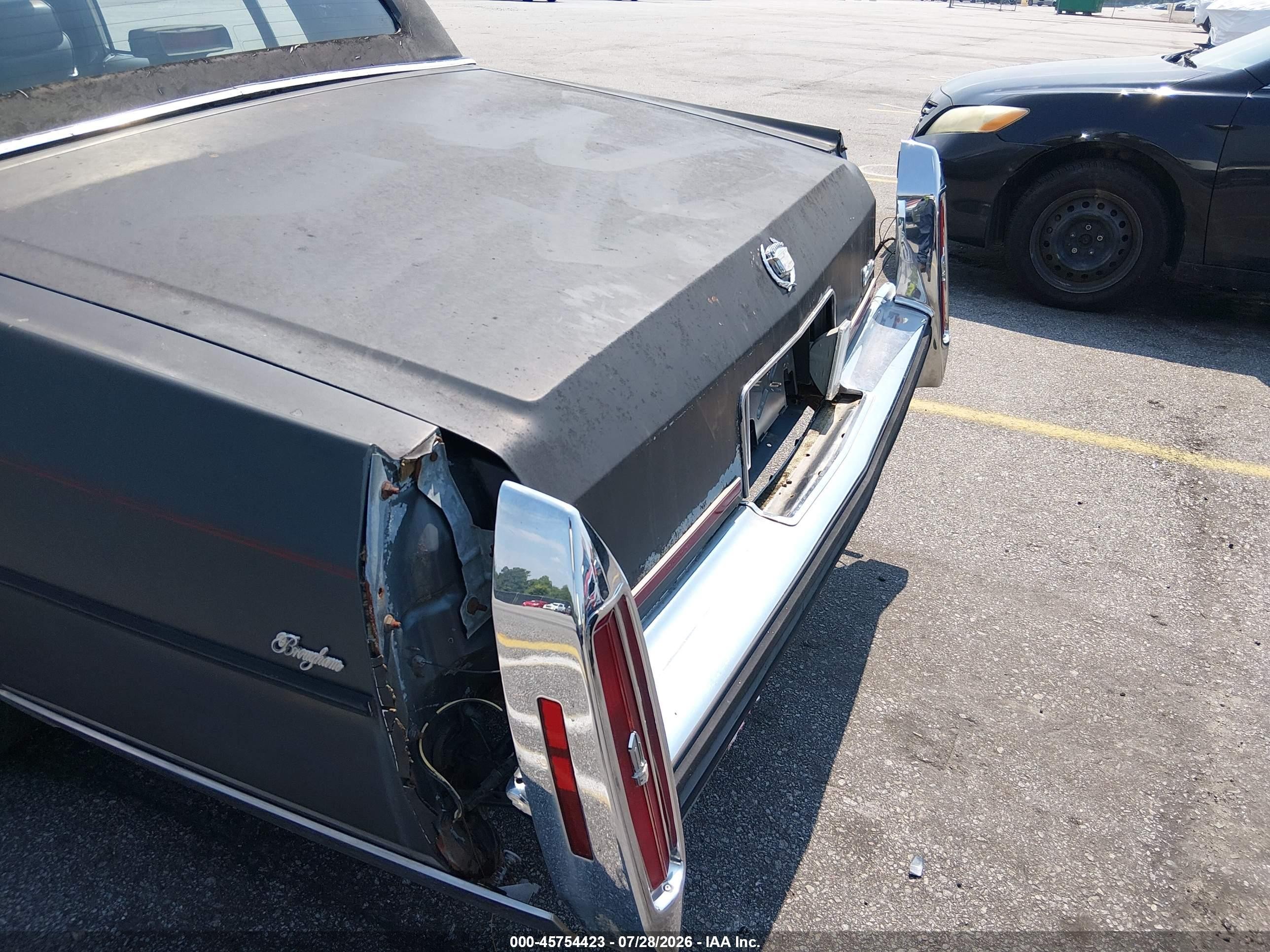 1988 Cadillac Brougham   Gray vin: 1G6DW51Y0J9734641