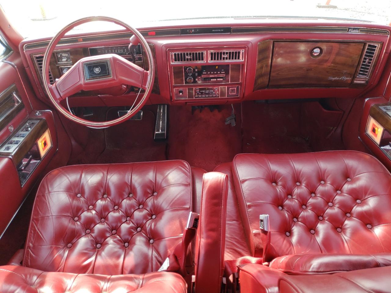 1987 Cadillac Brougham Red vin: 1G6DW51Y2H9733856