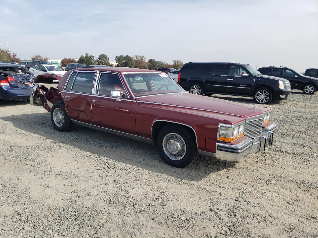 1987 Cadillac Brougham Red vin: 1G6DW51Y2H9733856