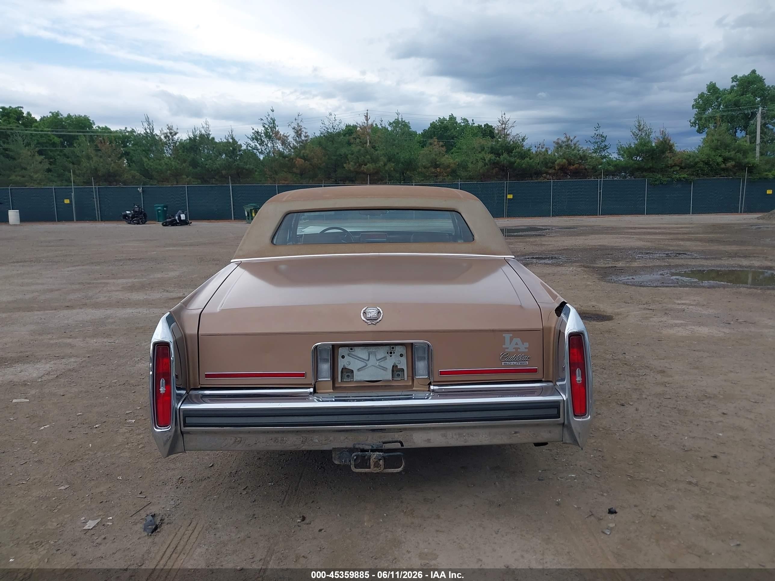 1988 Cadillac Brougham   Brown vin: 1G6DW51Y2J9702872