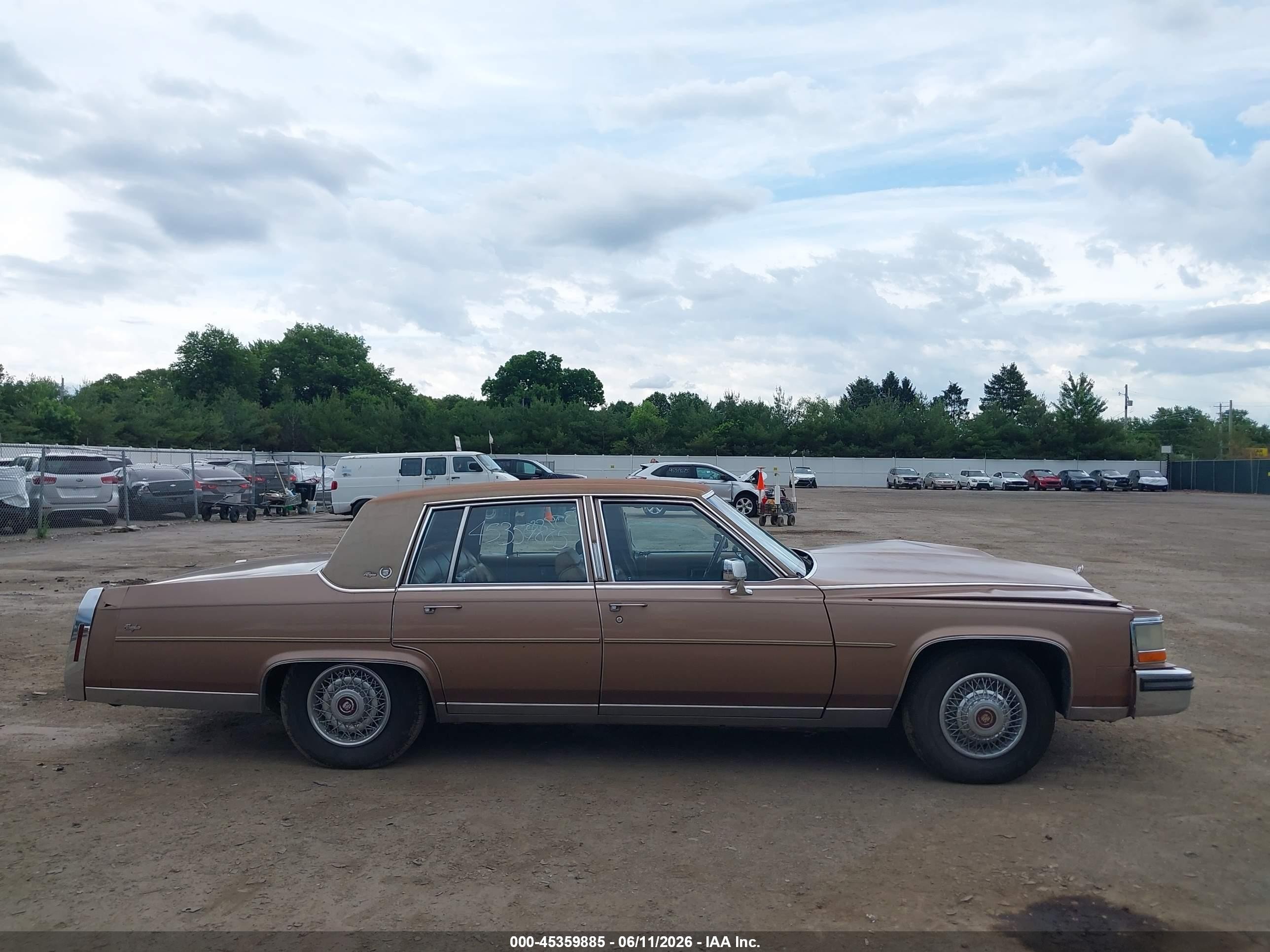 1988 Cadillac Brougham   Brown vin: 1G6DW51Y2J9702872
