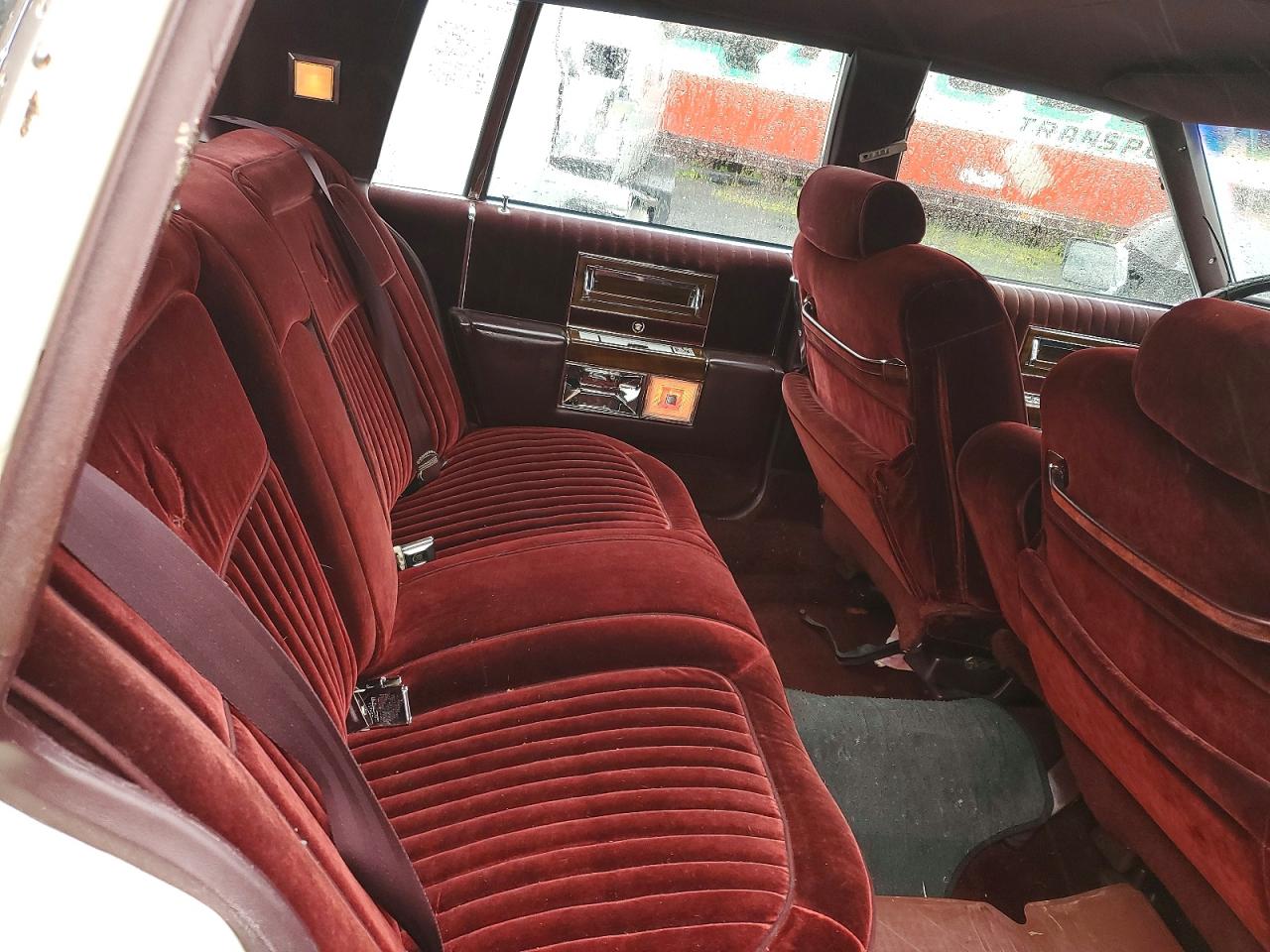 1988 Cadillac Brougham Cream vin: 1G6DW51Y2JR764630