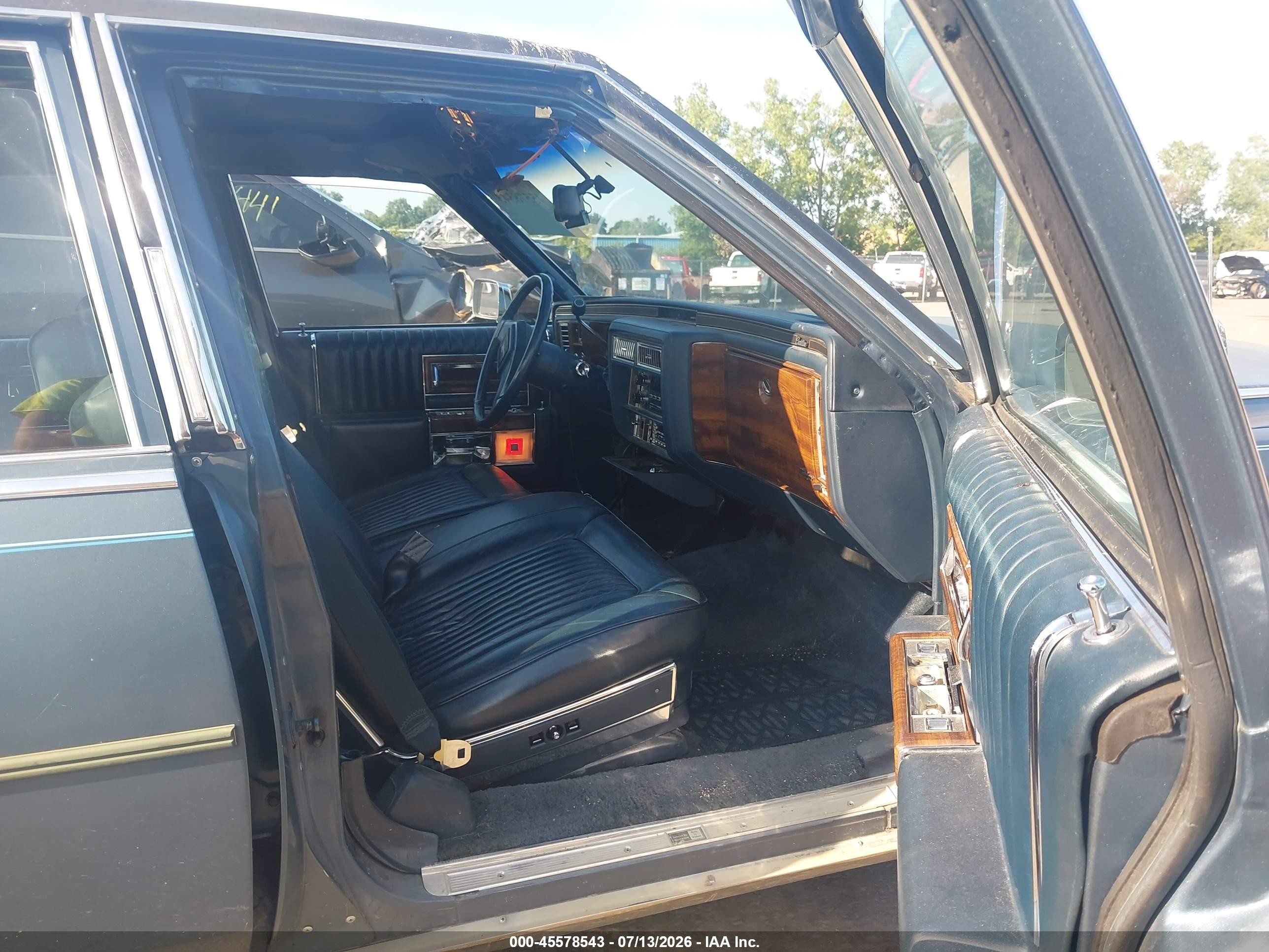 1987 Cadillac Brougham   Бирюзовый vin: 1G6DW51Y5H9726528
