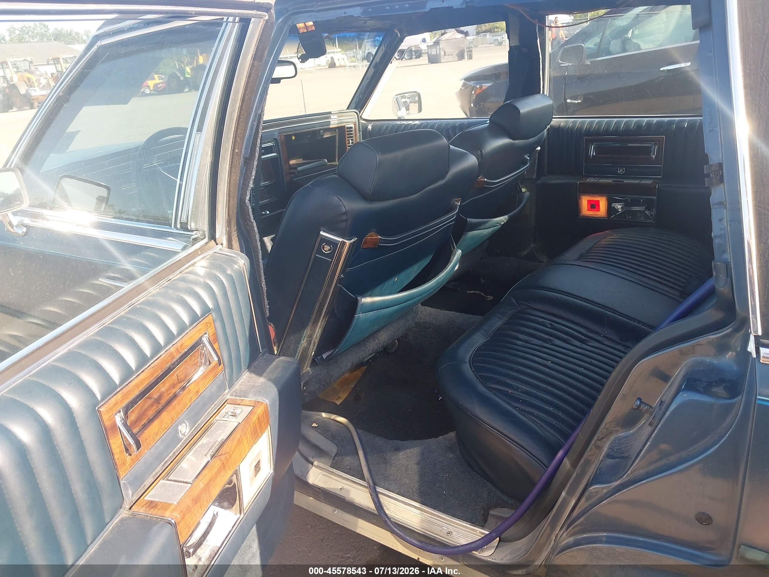 1987 Cadillac Brougham   Бирюзовый vin: 1G6DW51Y5H9726528