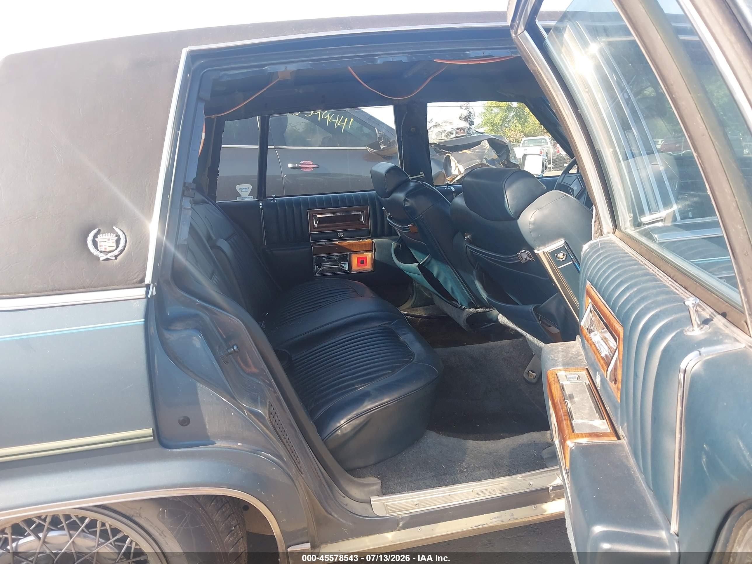 1987 Cadillac Brougham   Бирюзовый vin: 1G6DW51Y5H9726528