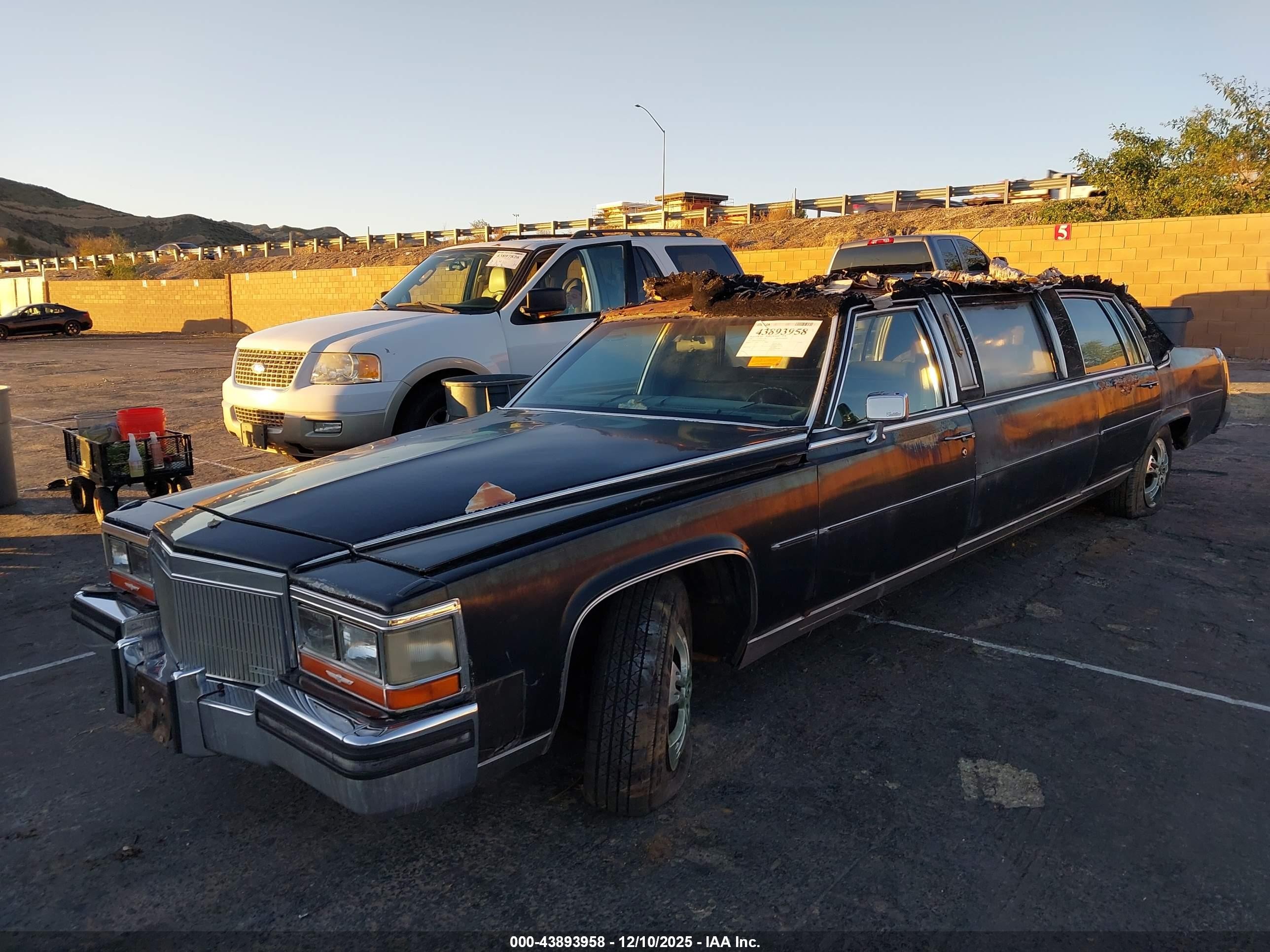 1987 Cadillac Brougham   Black vin: 1G6DW51Y7H9727406