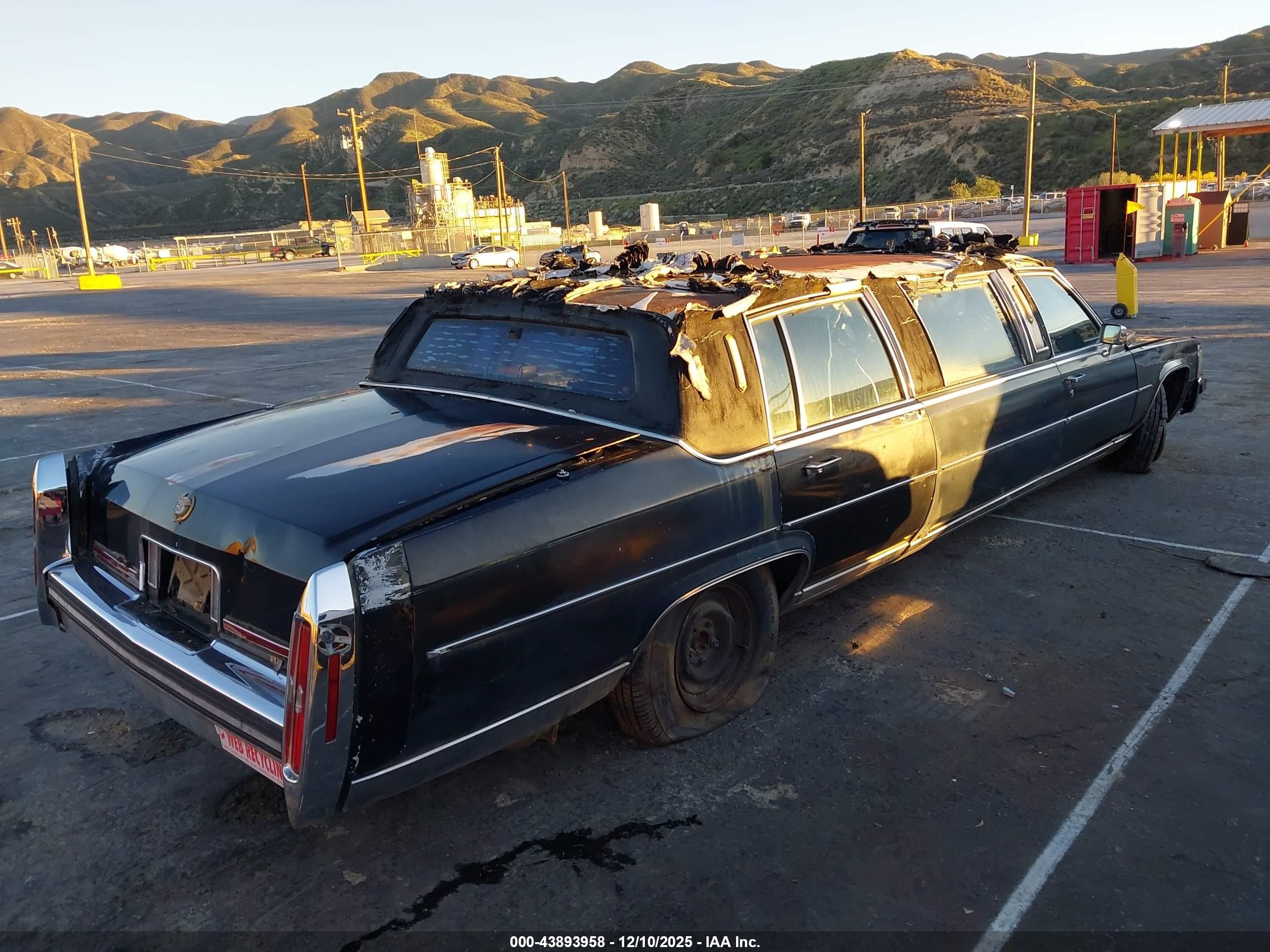1987 Cadillac Brougham   Black vin: 1G6DW51Y7H9727406