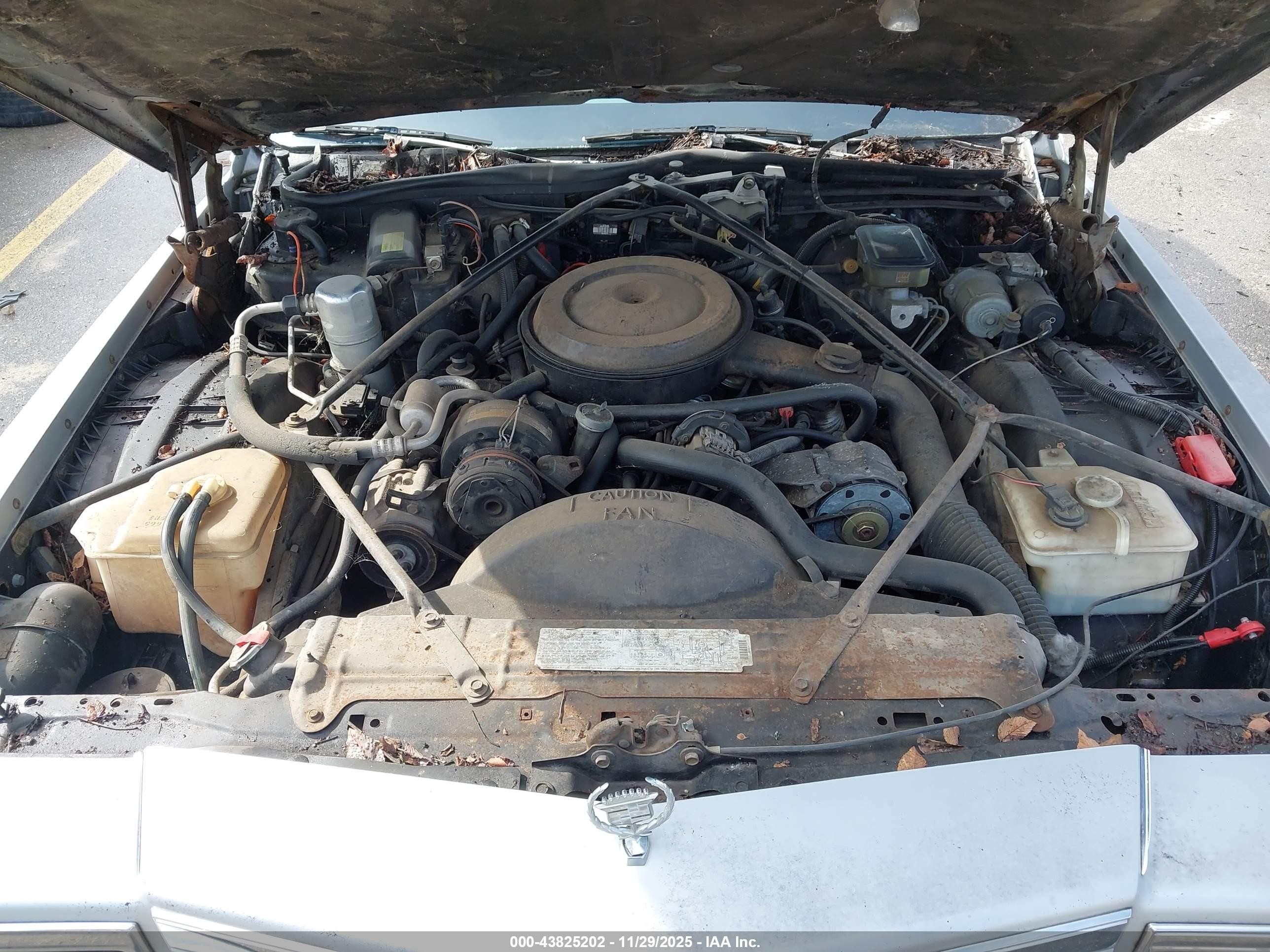 1988 Cadillac Brougham   Silver vin: 1G6DW51Y7J9733938