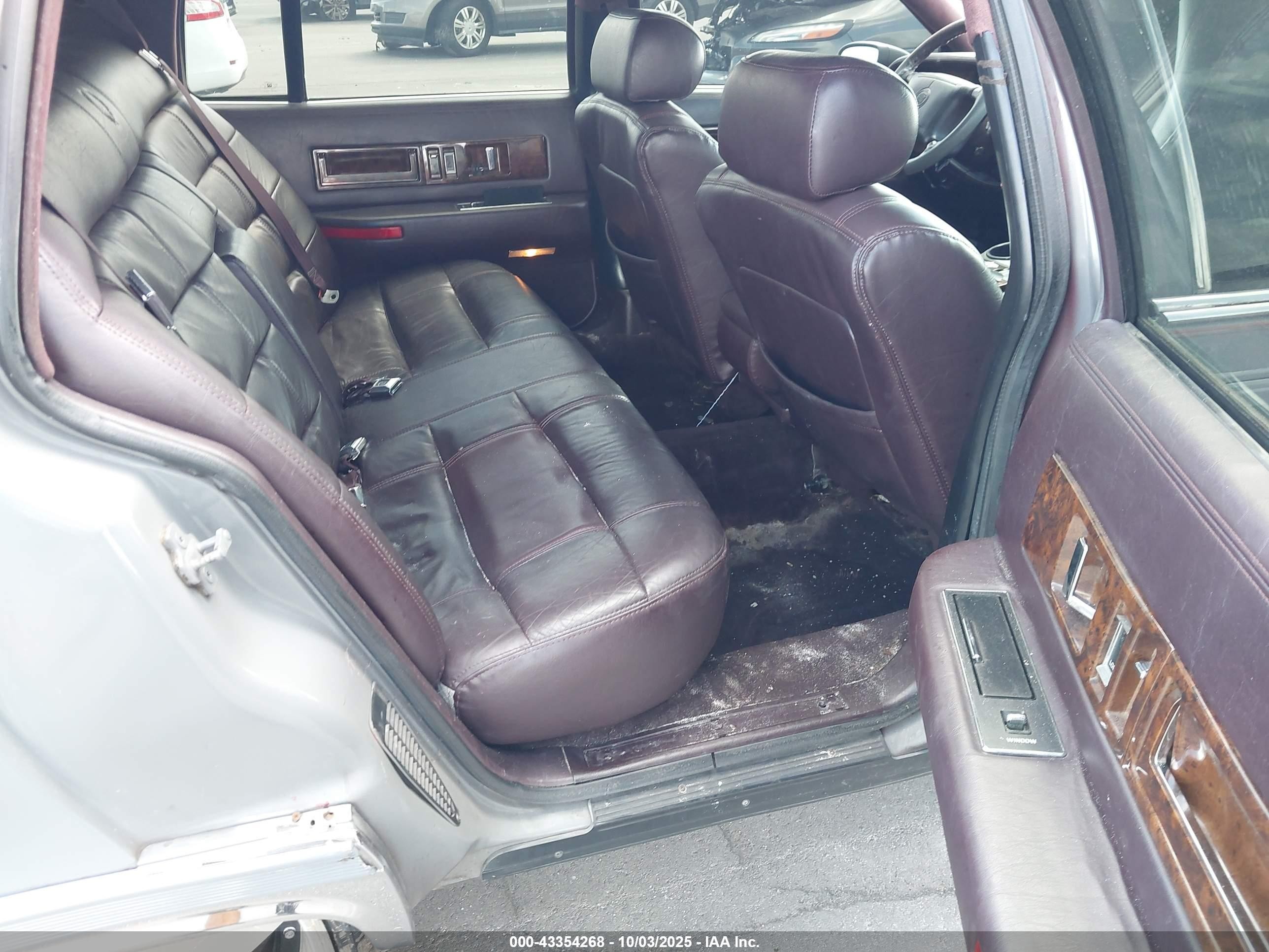 1994 Cadillac Fleetwood Brougham Gray vin: 1G6DW52P0RR724581