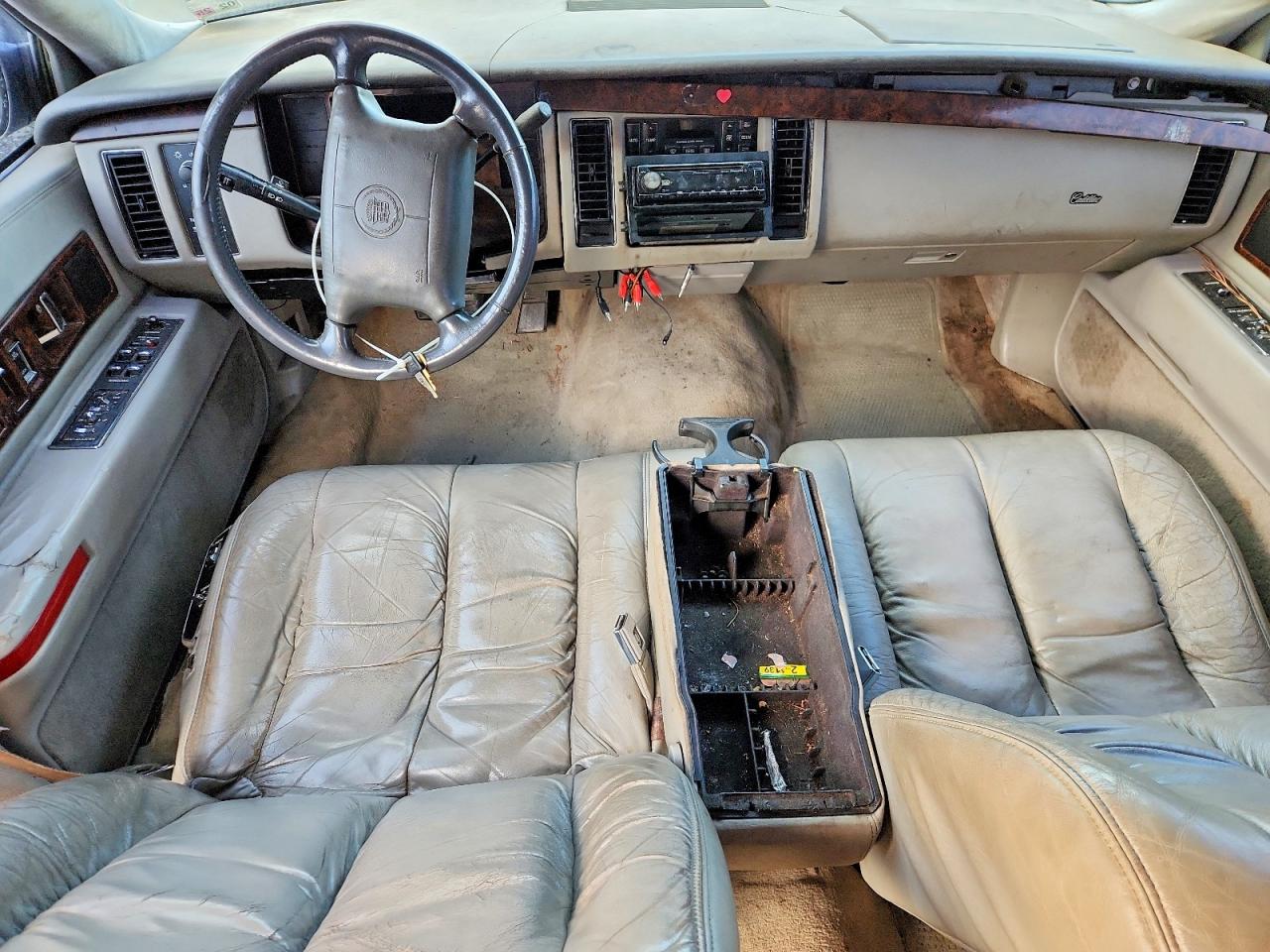 1996 Cadillac Fleetwood Base Gray vin: 1G6DW52P1TR702676