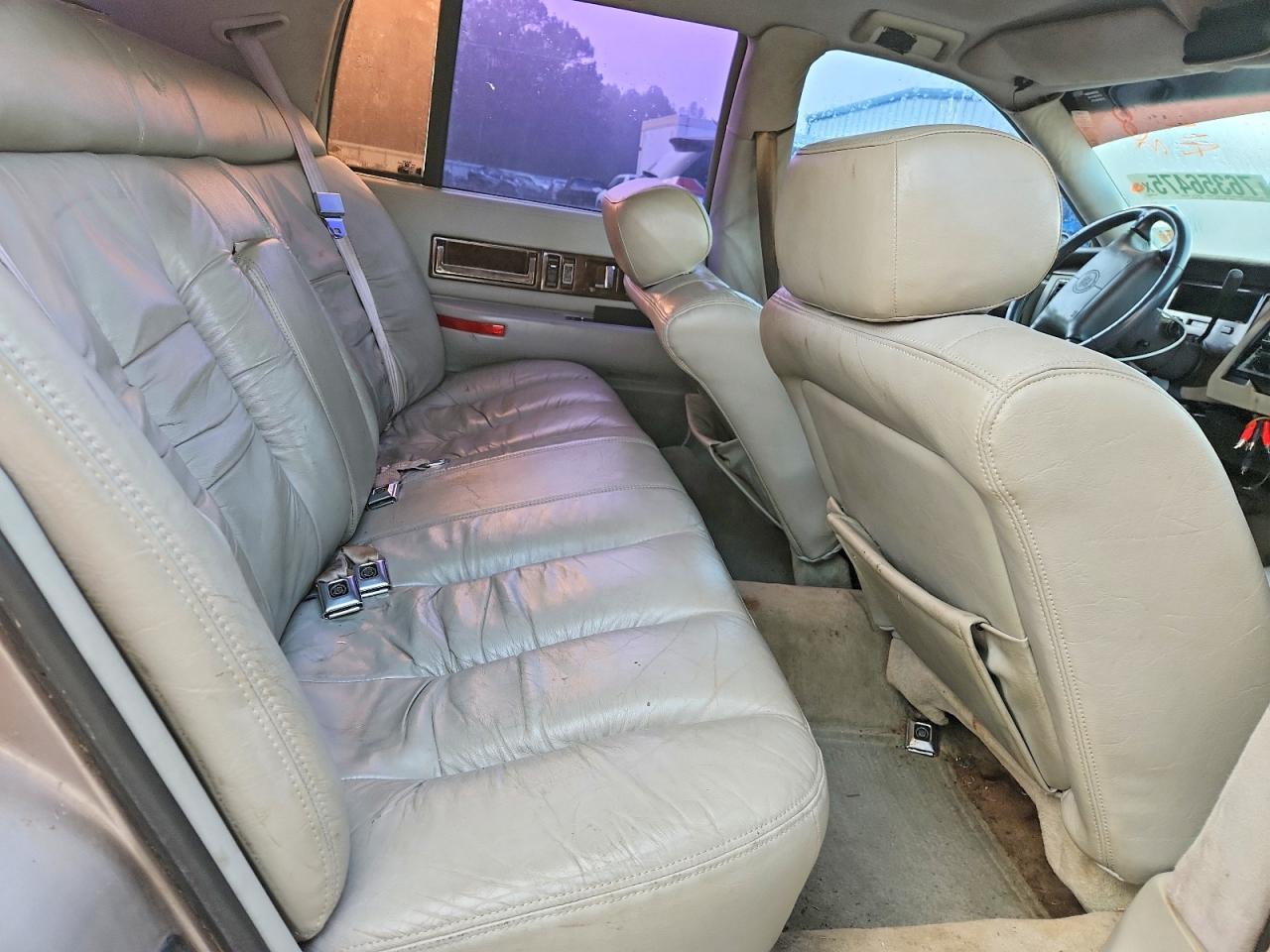 1996 Cadillac Fleetwood Base Gray vin: 1G6DW52P1TR702676