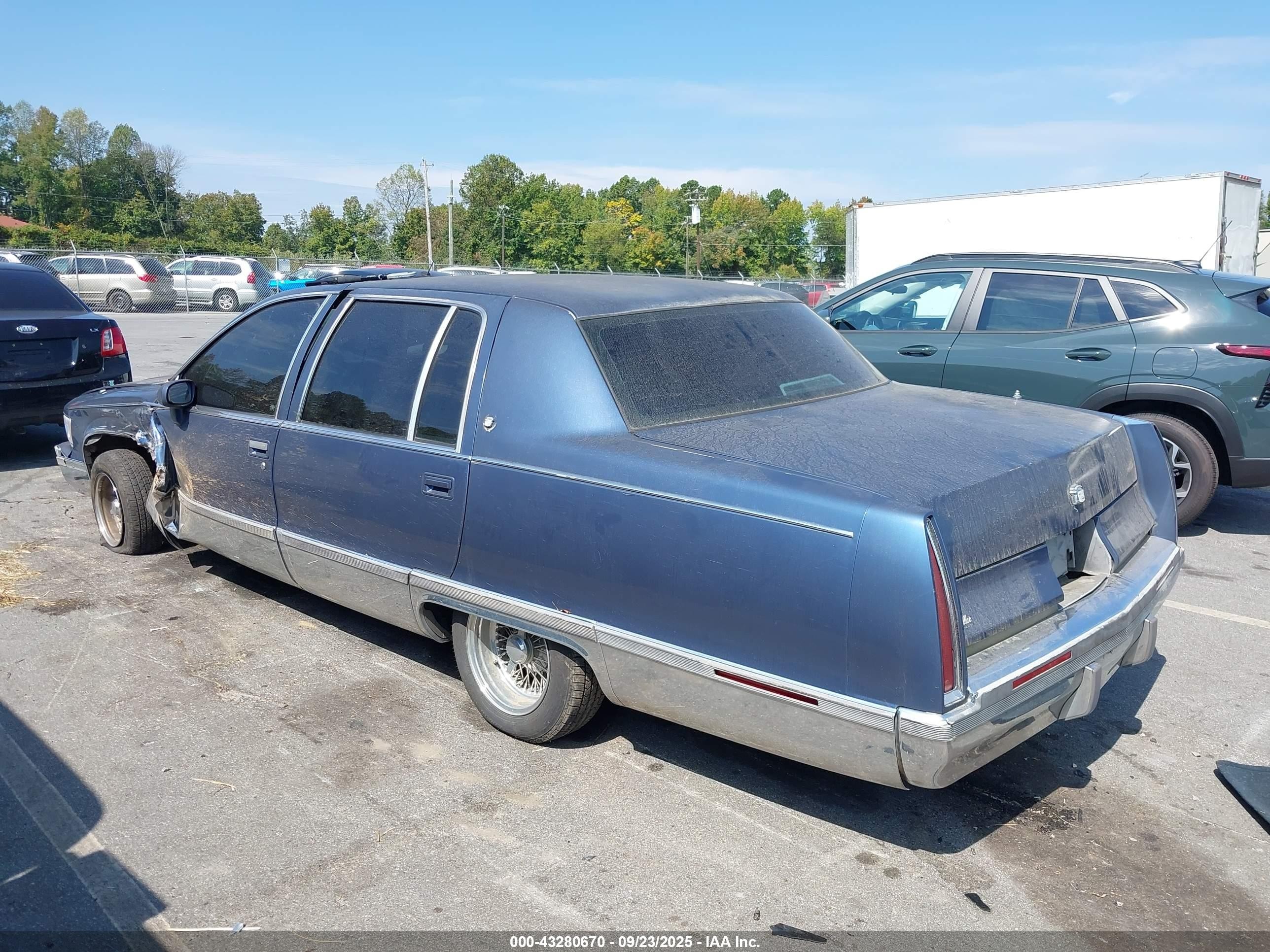 1994 Cadillac Fleetwood Brougham Blue vin: 1G6DW52P2RR714456