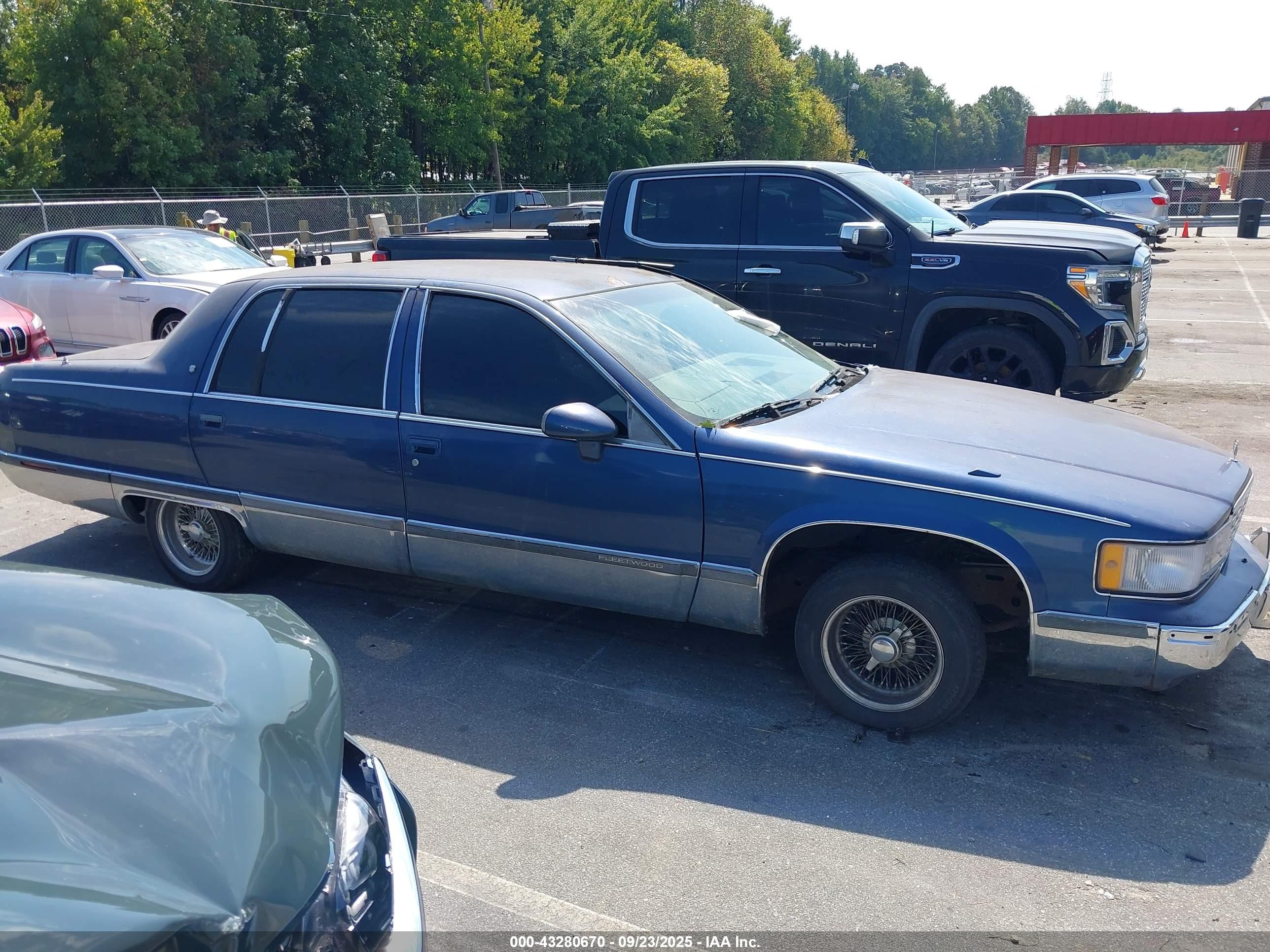 1994 Cadillac Fleetwood Brougham Blue vin: 1G6DW52P2RR714456