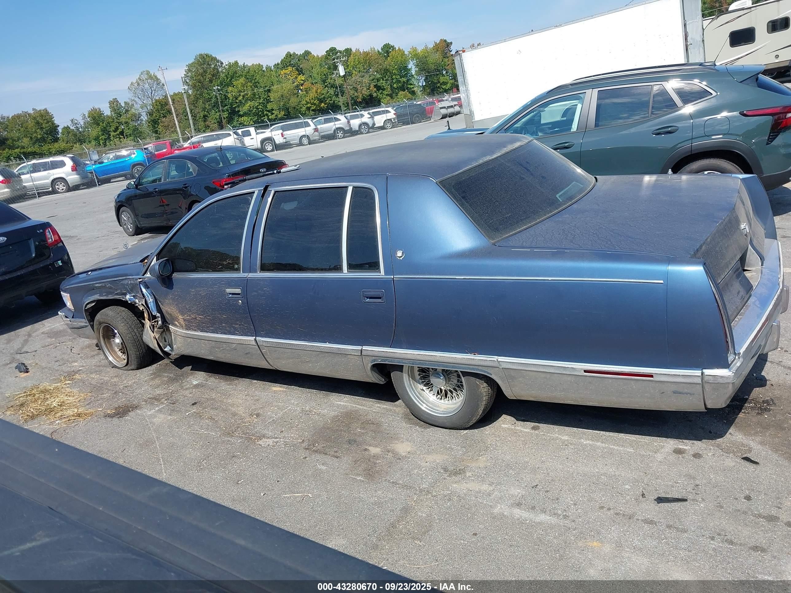 1994 Cadillac Fleetwood Brougham Blue vin: 1G6DW52P2RR714456