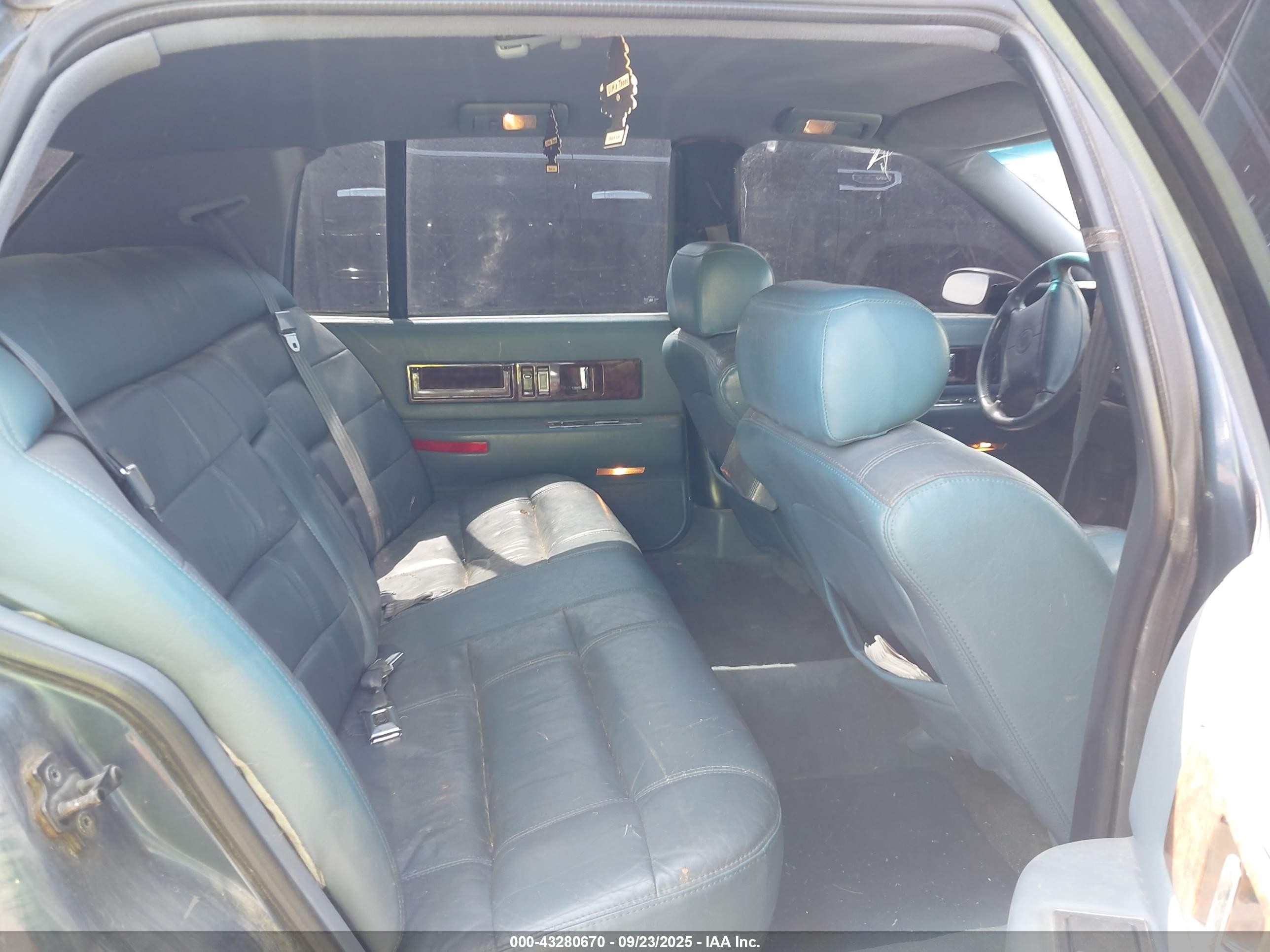 1994 Cadillac Fleetwood Brougham Blue vin: 1G6DW52P2RR714456