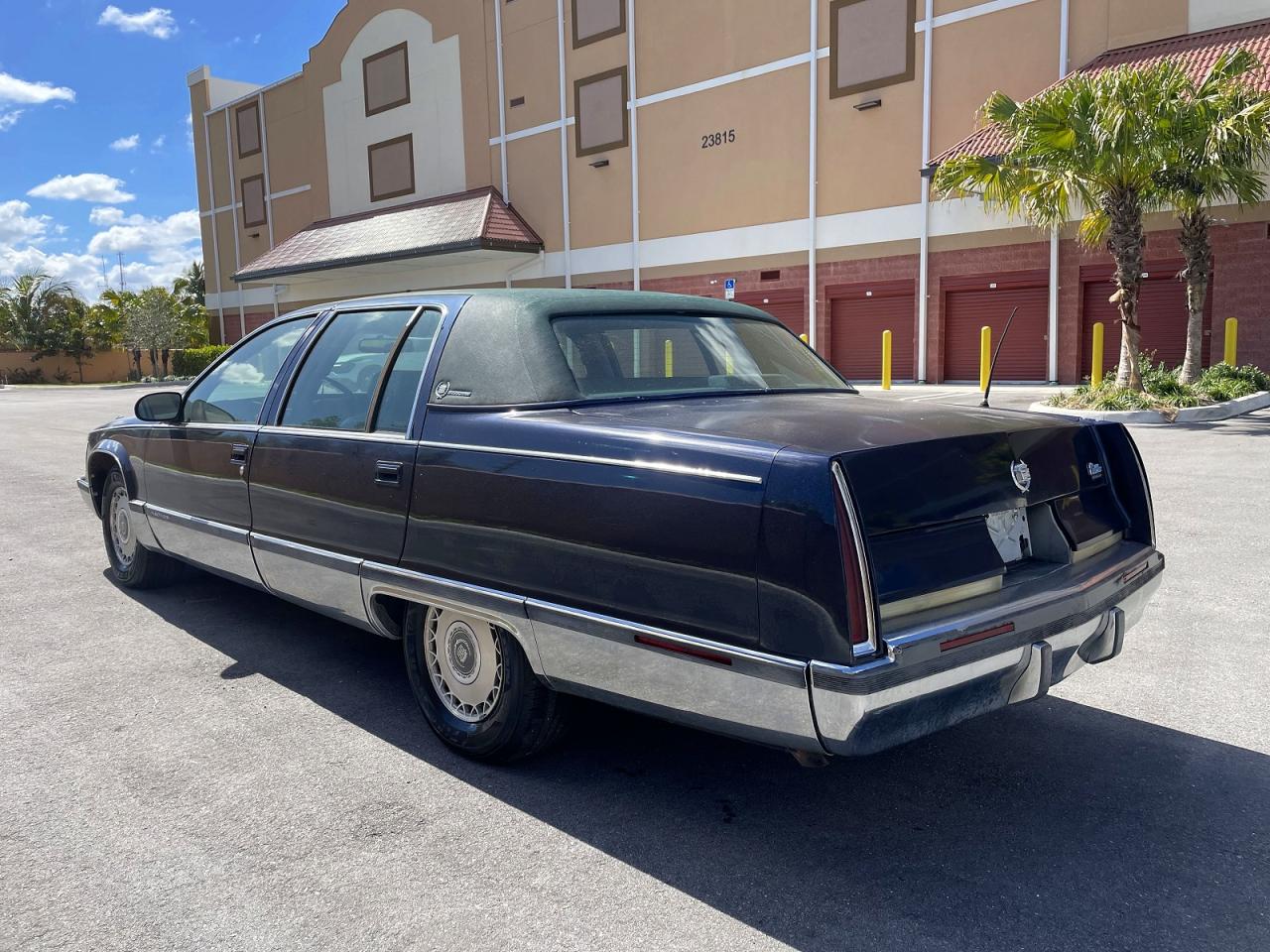 1995 Cadillac Fleetwood Base Blue vin: 1G6DW52P2SR713426