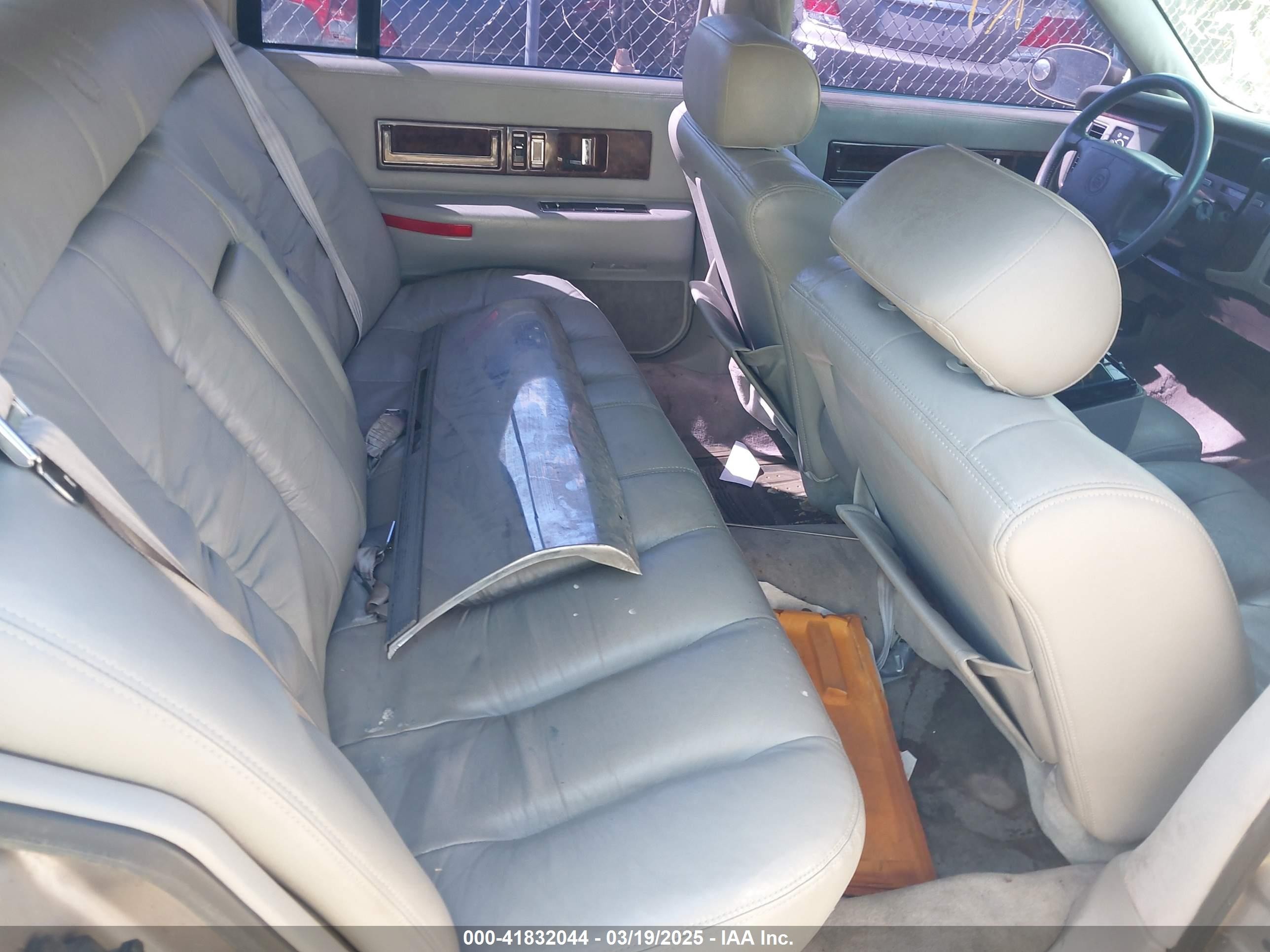 1996 Cadillac Fleetwood Brougham Серый vin: 1G6DW52P2TR700192
