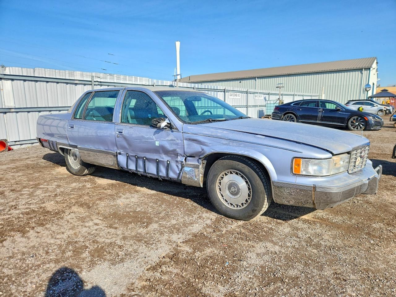 1996 Cadillac Fleetwood Base Blue vin: 1G6DW52P2TR704081