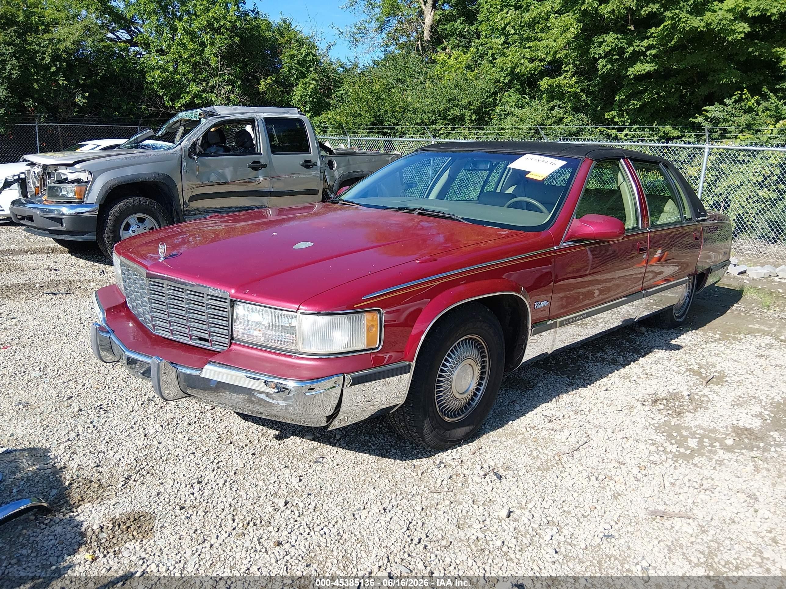 1995 Cadillac Fleetwood Brougham Red vin: 1G6DW52P3SR707506