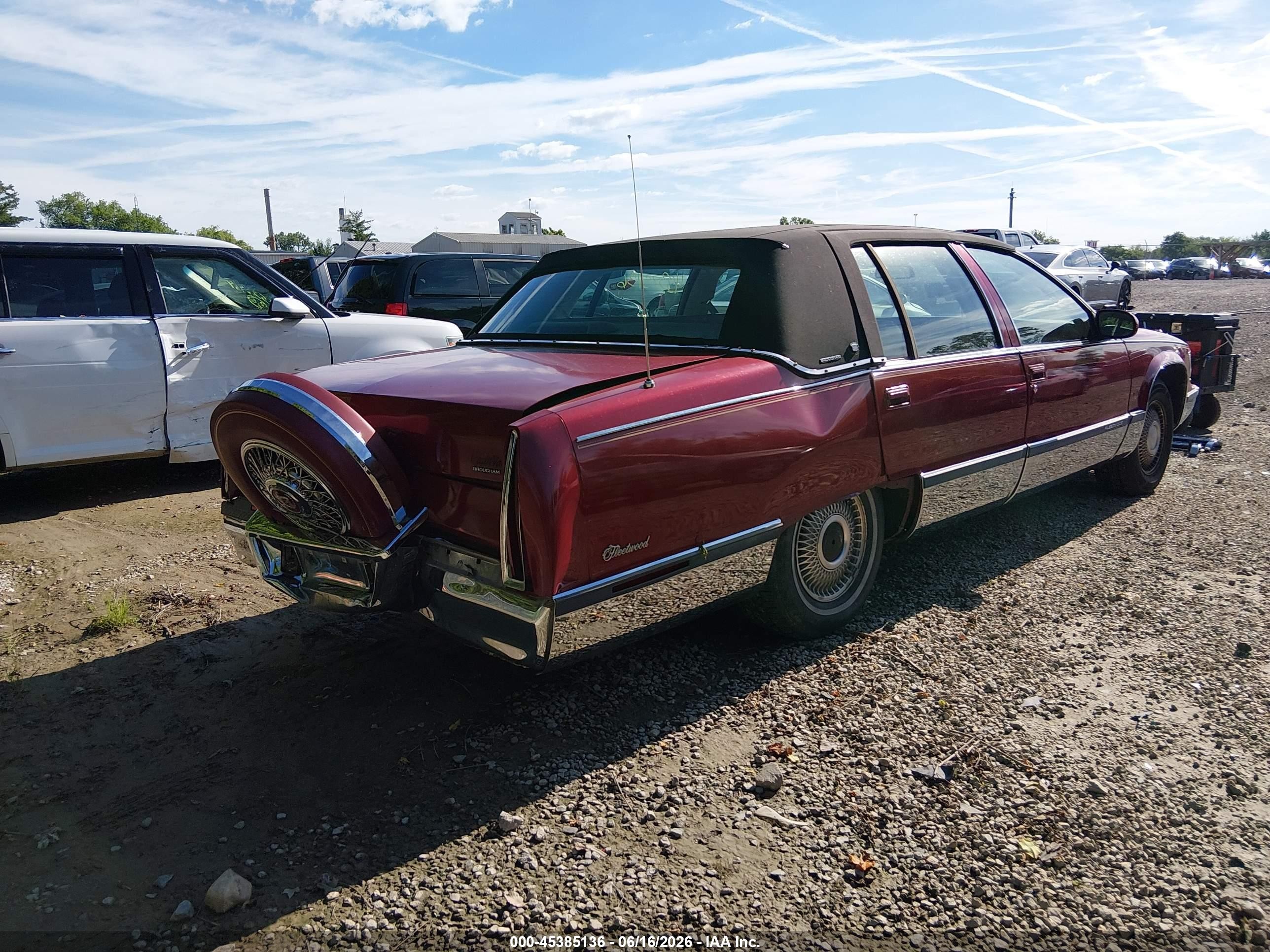 1995 Cadillac Fleetwood Brougham Red vin: 1G6DW52P3SR707506