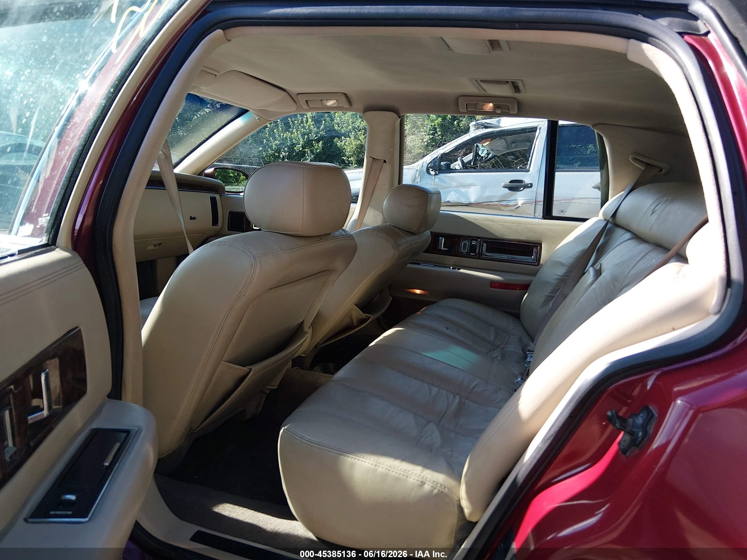 1995 Cadillac Fleetwood Brougham Red vin: 1G6DW52P3SR707506