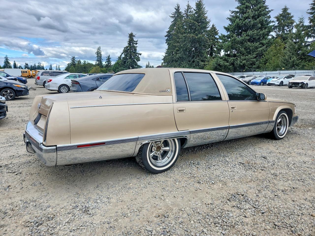 1995 Cadillac Fleetwood Base Tan vin: 1G6DW52P3SR707814