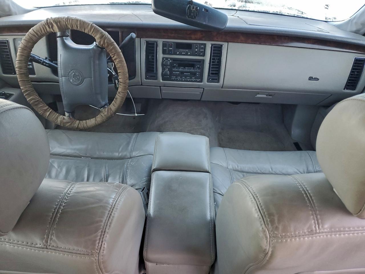 1994 Cadillac Fleetwood Base Gray vin: 1G6DW52P4RR726818