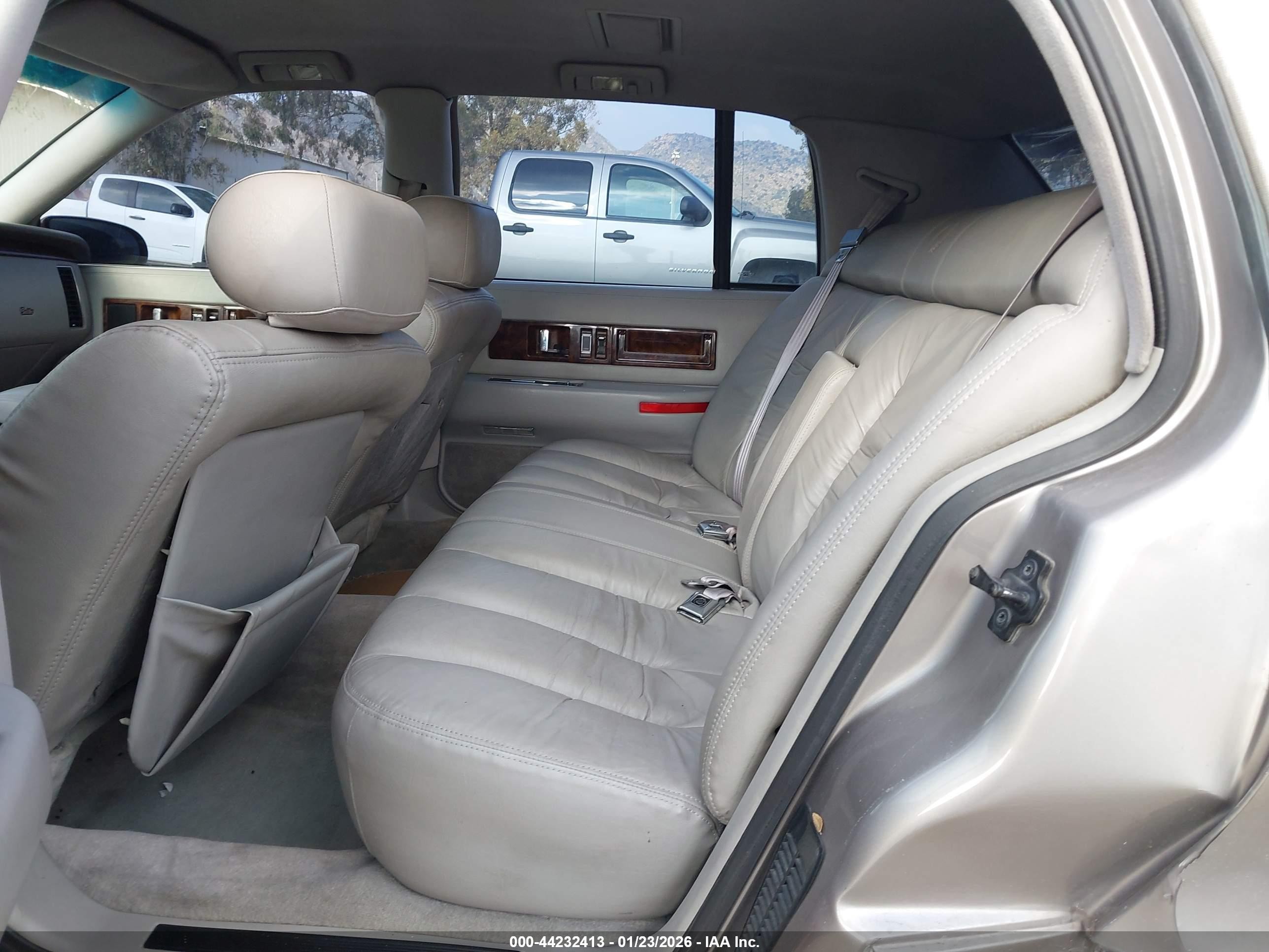 1996 Cadillac Fleetwood Brougham Серебряный vin: 1G6DW52P4TR707628