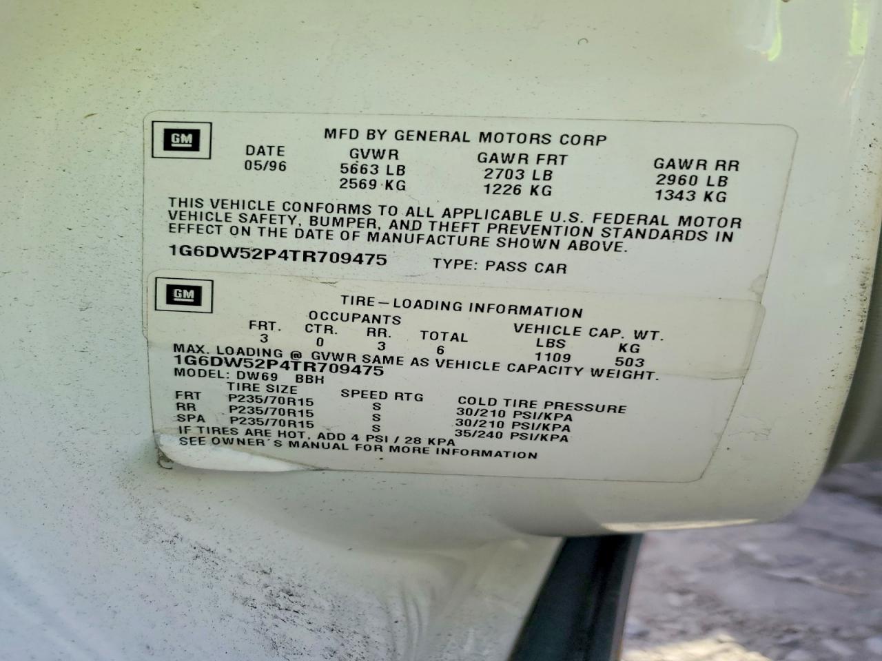 1996 Cadillac Fleetwood Base/brougham White vin: 1G6DW52P4TR709475