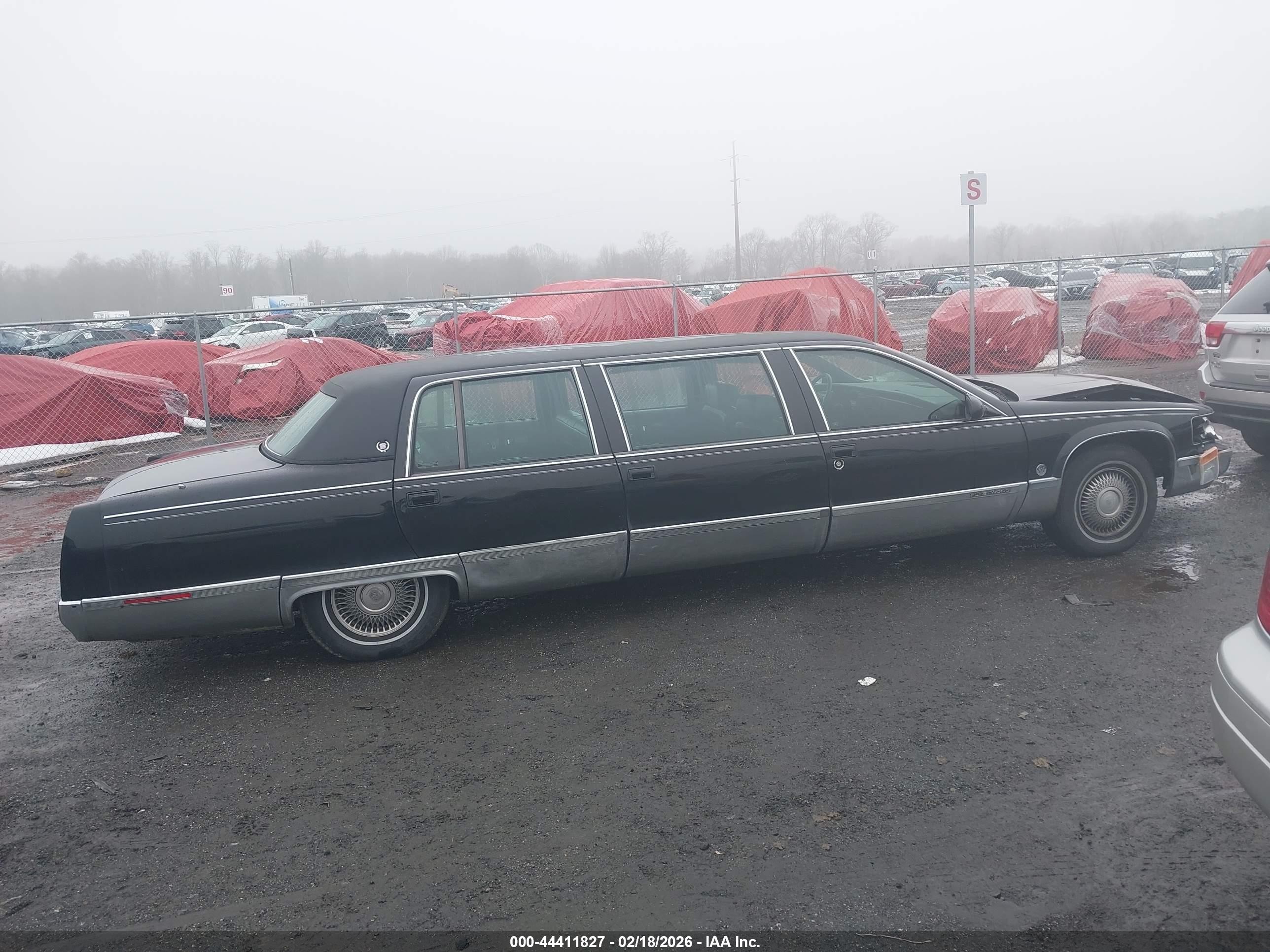 1996 Cadillac Fleetwood Brougham Black vin: 1G6DW52P4TR711825