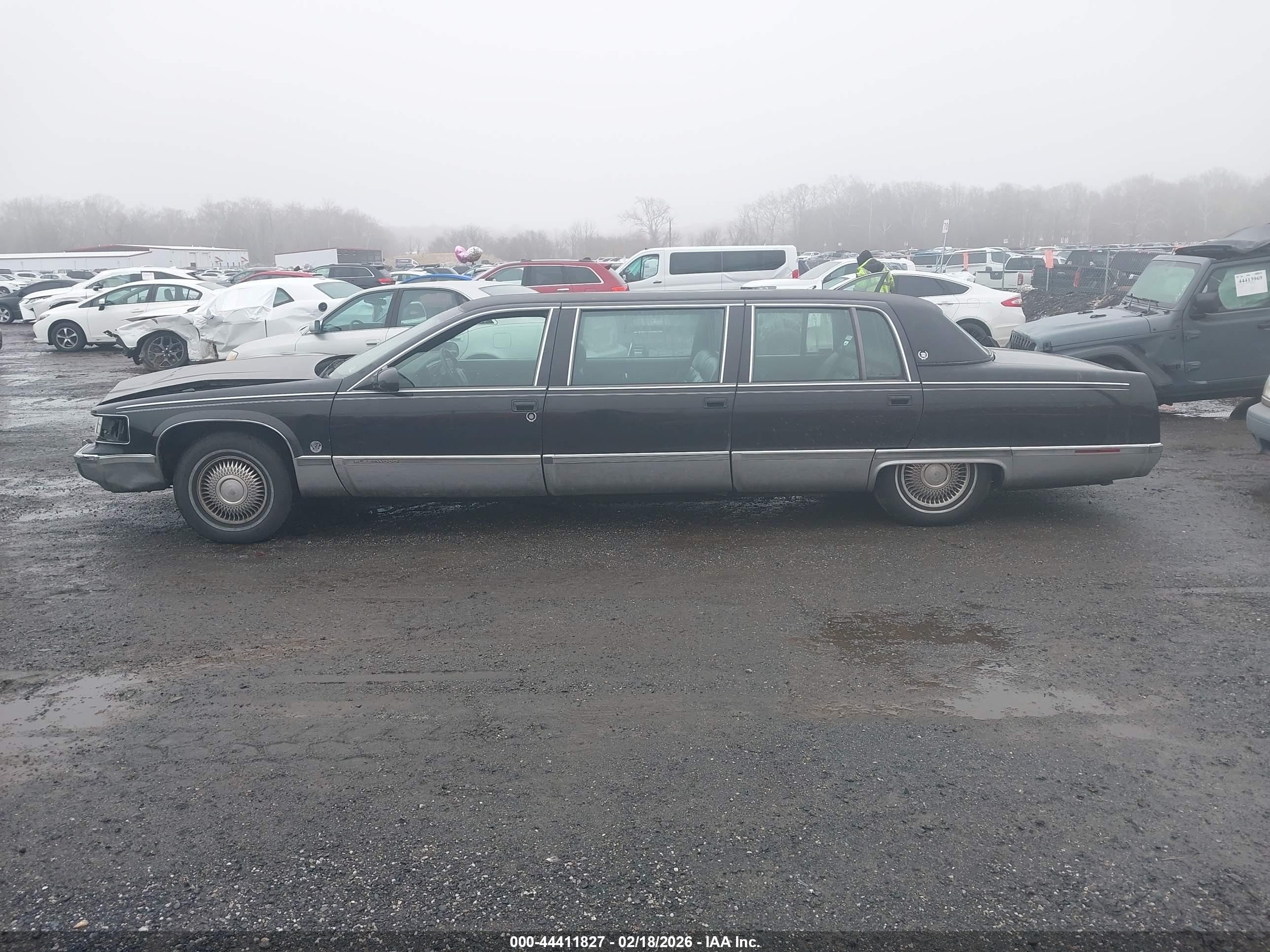 1996 Cadillac Fleetwood Brougham Black vin: 1G6DW52P4TR711825