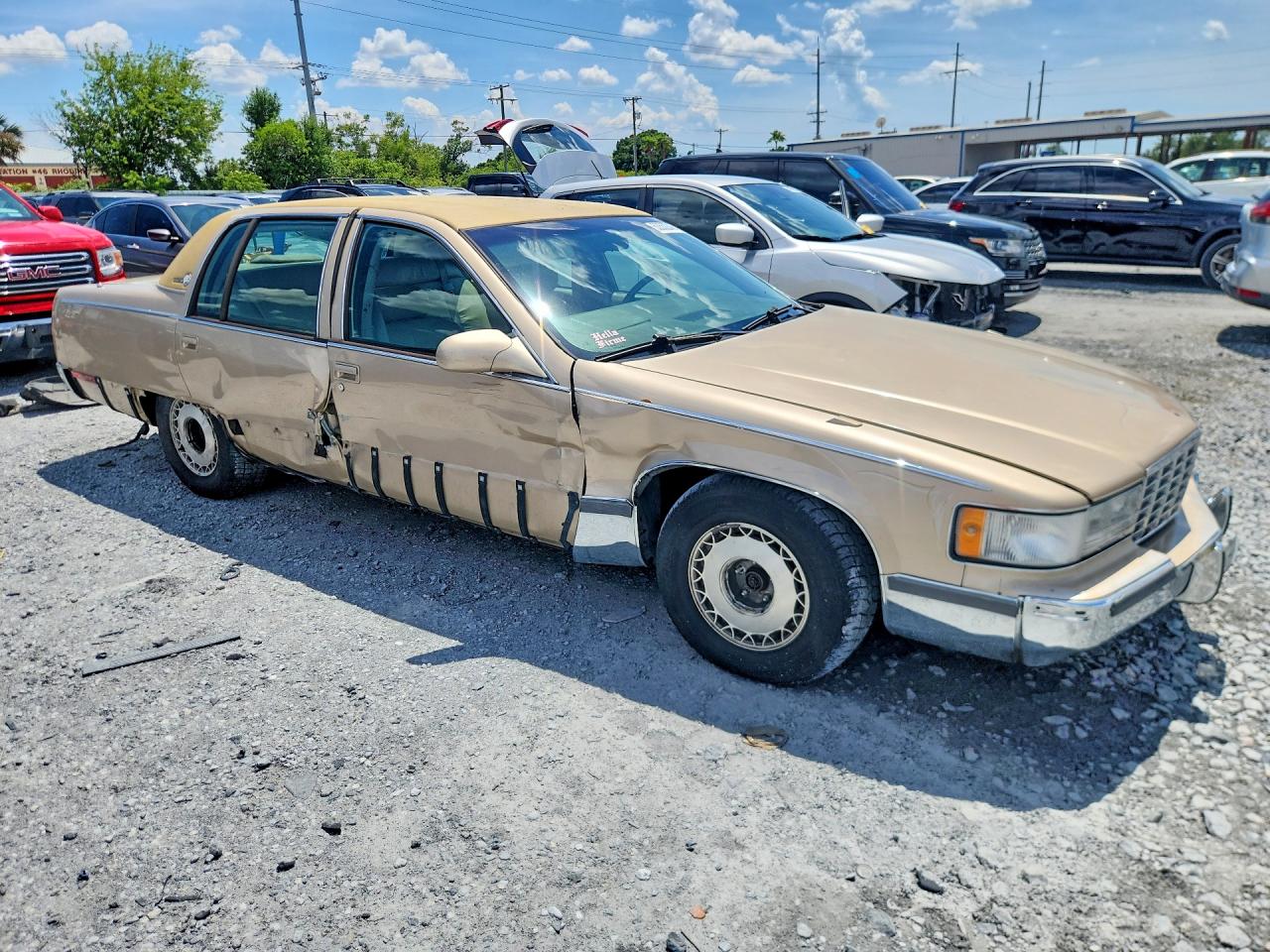 1996 Cadillac Fleetwood Base Tan vin: 1G6DW52P8TR702447