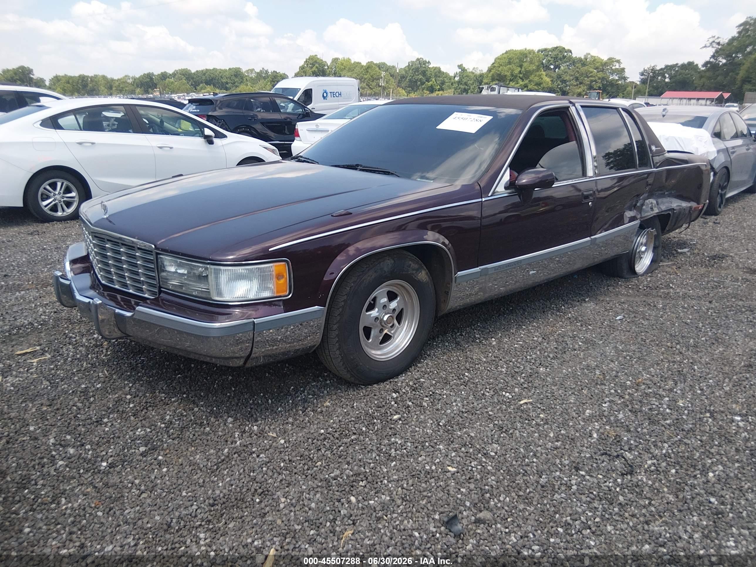 1994 Cadillac Fleetwood Brougham Burgundy vin: 1G6DW52P9RR704989
