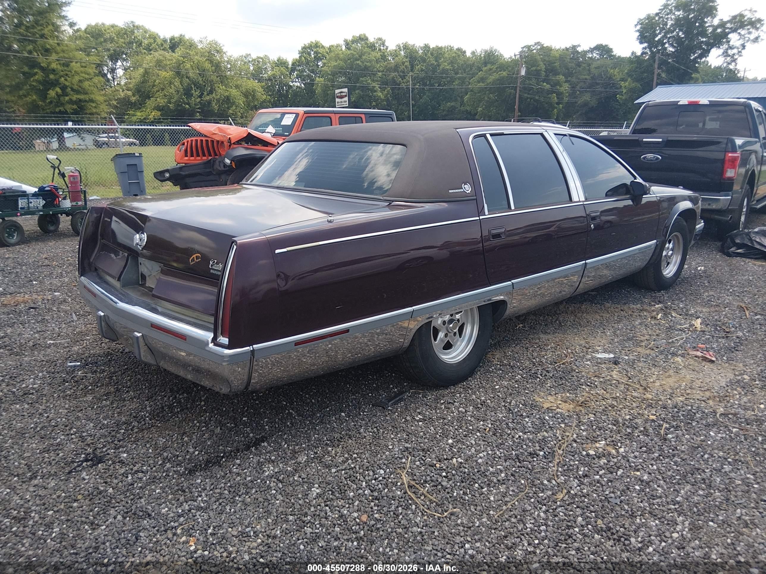 1994 Cadillac Fleetwood Brougham Burgundy vin: 1G6DW52P9RR704989