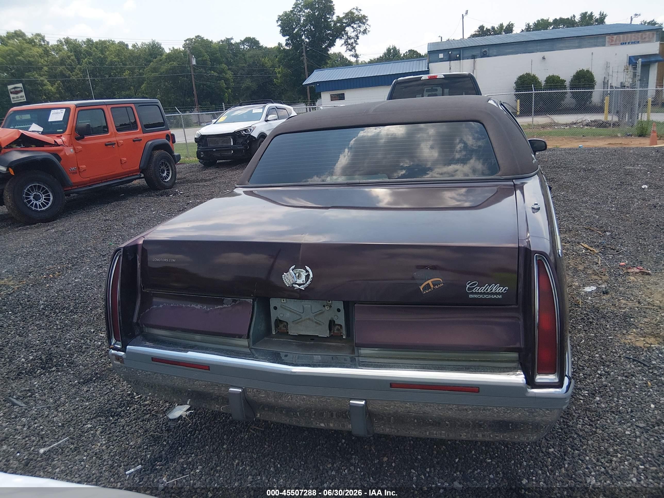 1994 Cadillac Fleetwood Brougham Burgundy vin: 1G6DW52P9RR704989