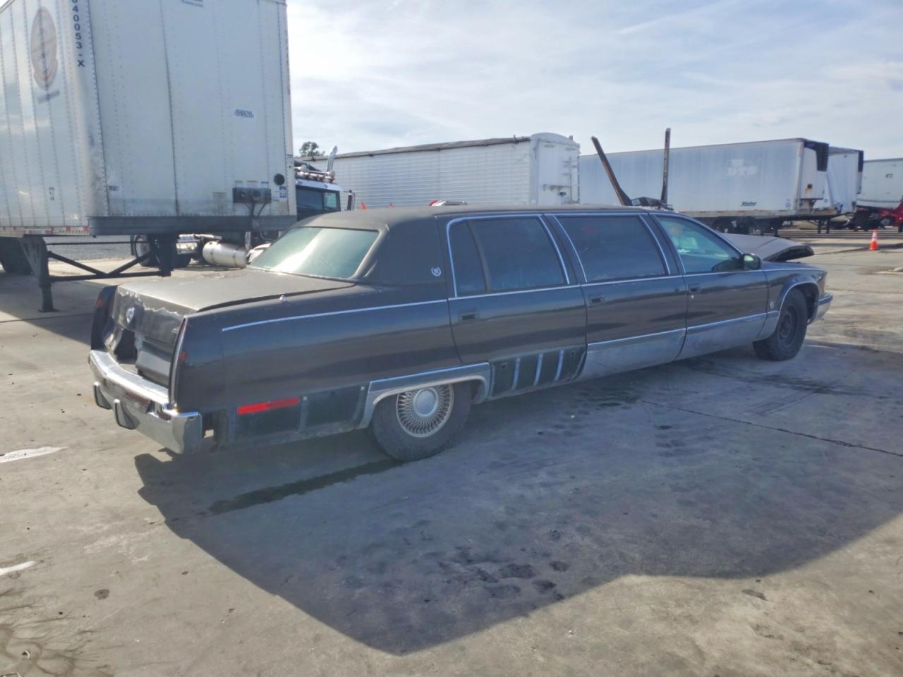 1995 Cadillac Fleetwood Base Black vin: 1G6DW52P9SR713147