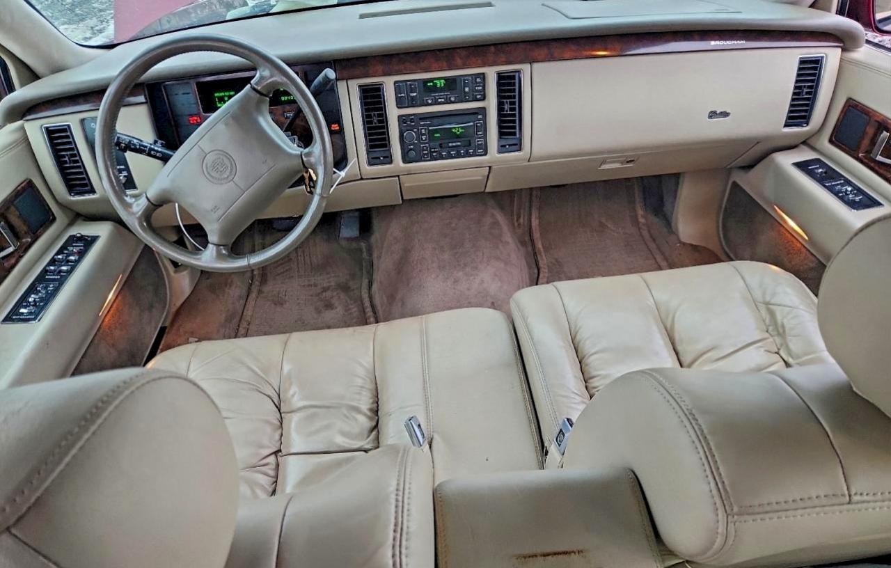 1996 Cadillac Fleetwood Base Burgundy vin: 1G6DW52PXTR712137