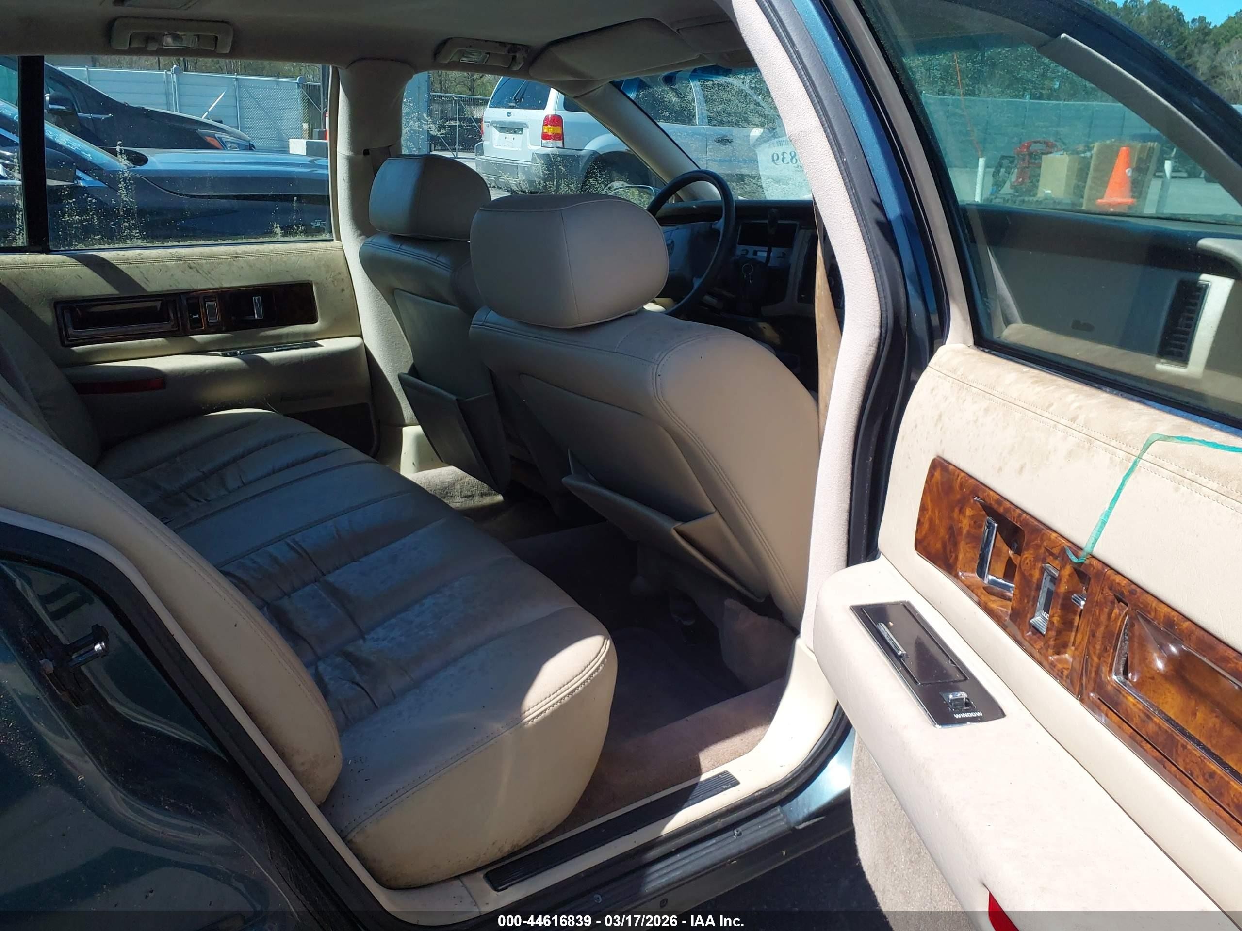 1996 Cadillac Fleetwood Brougham Blue vin: 1G6DW52PXTR713904
