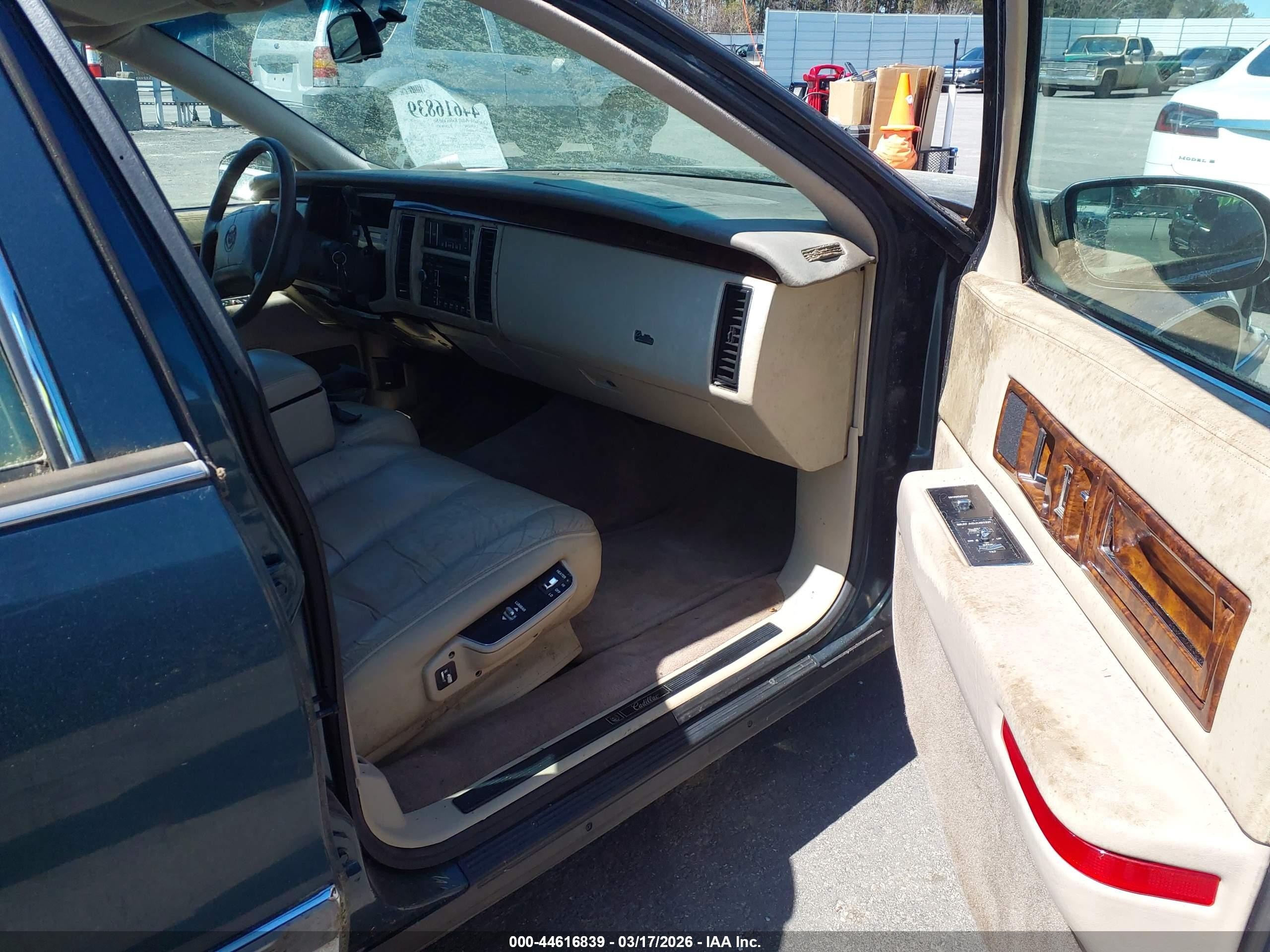 1996 Cadillac Fleetwood Brougham Blue vin: 1G6DW52PXTR713904