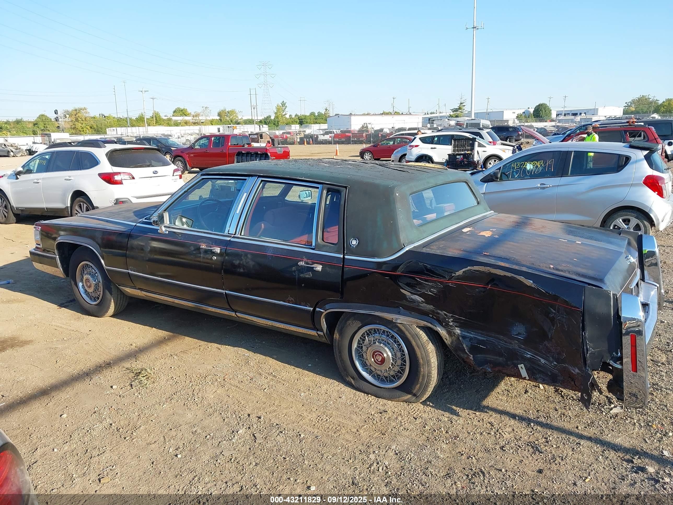 1990 Cadillac Brougham   Черный vin: 1G6DW5470LR712998
